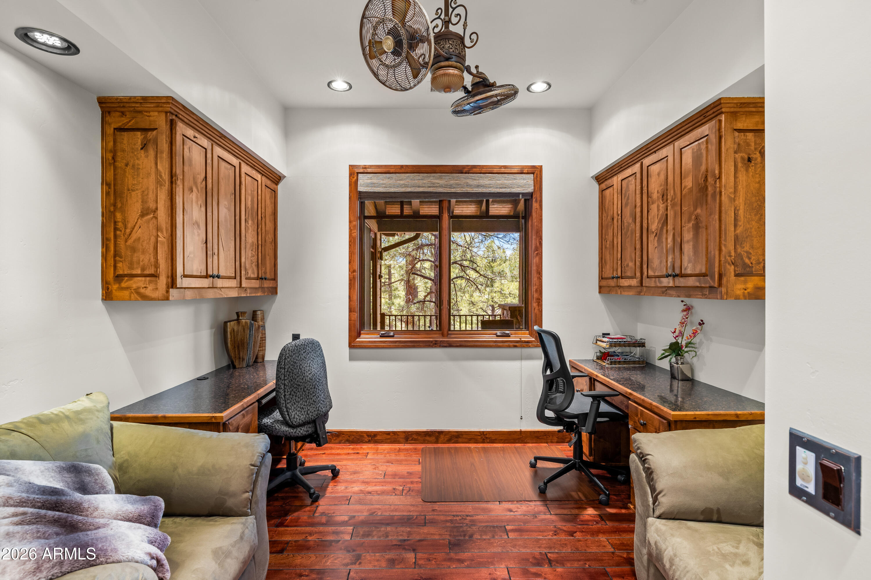 PINE CANYON - Residential