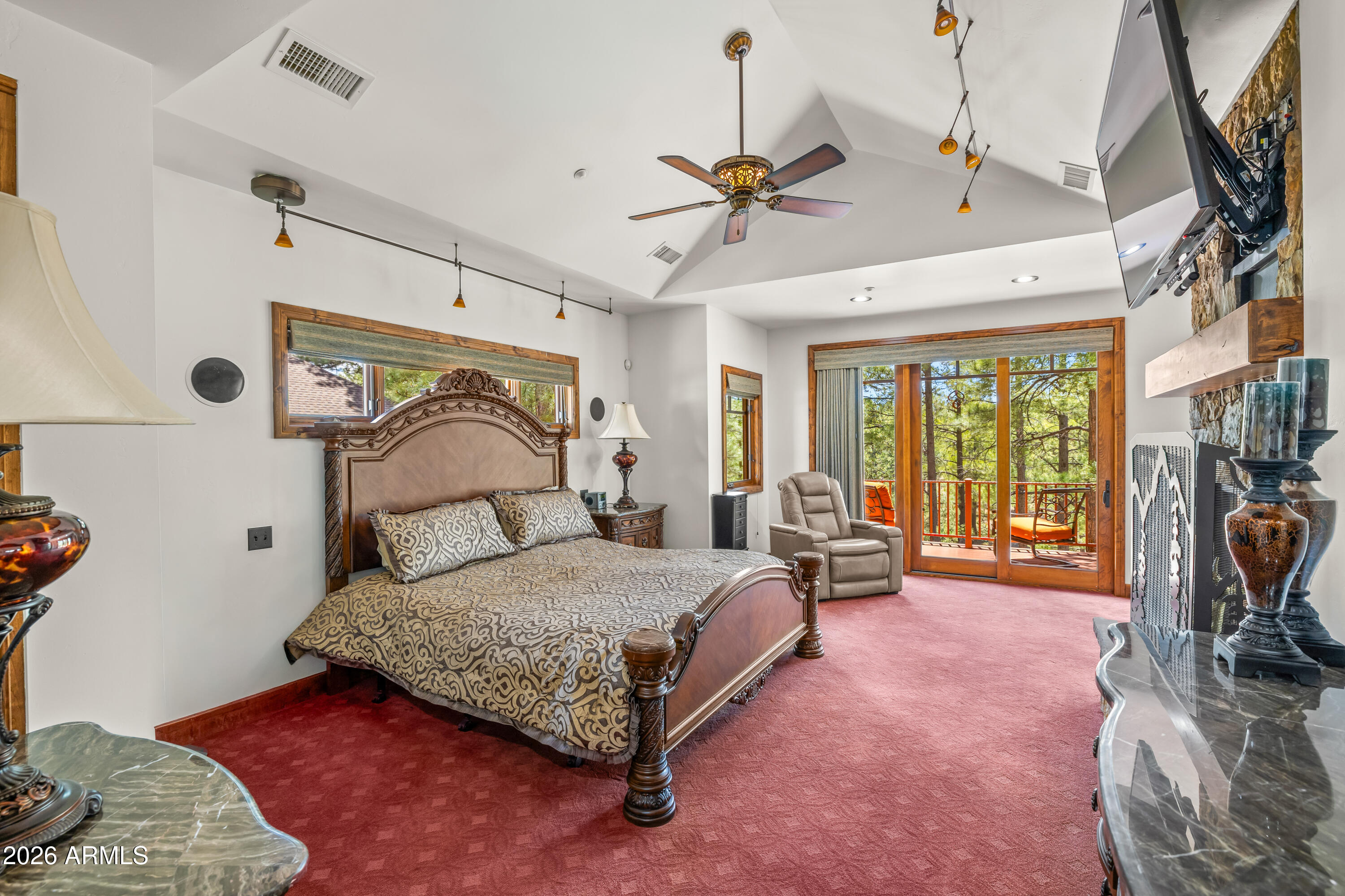 PINE CANYON - Residential