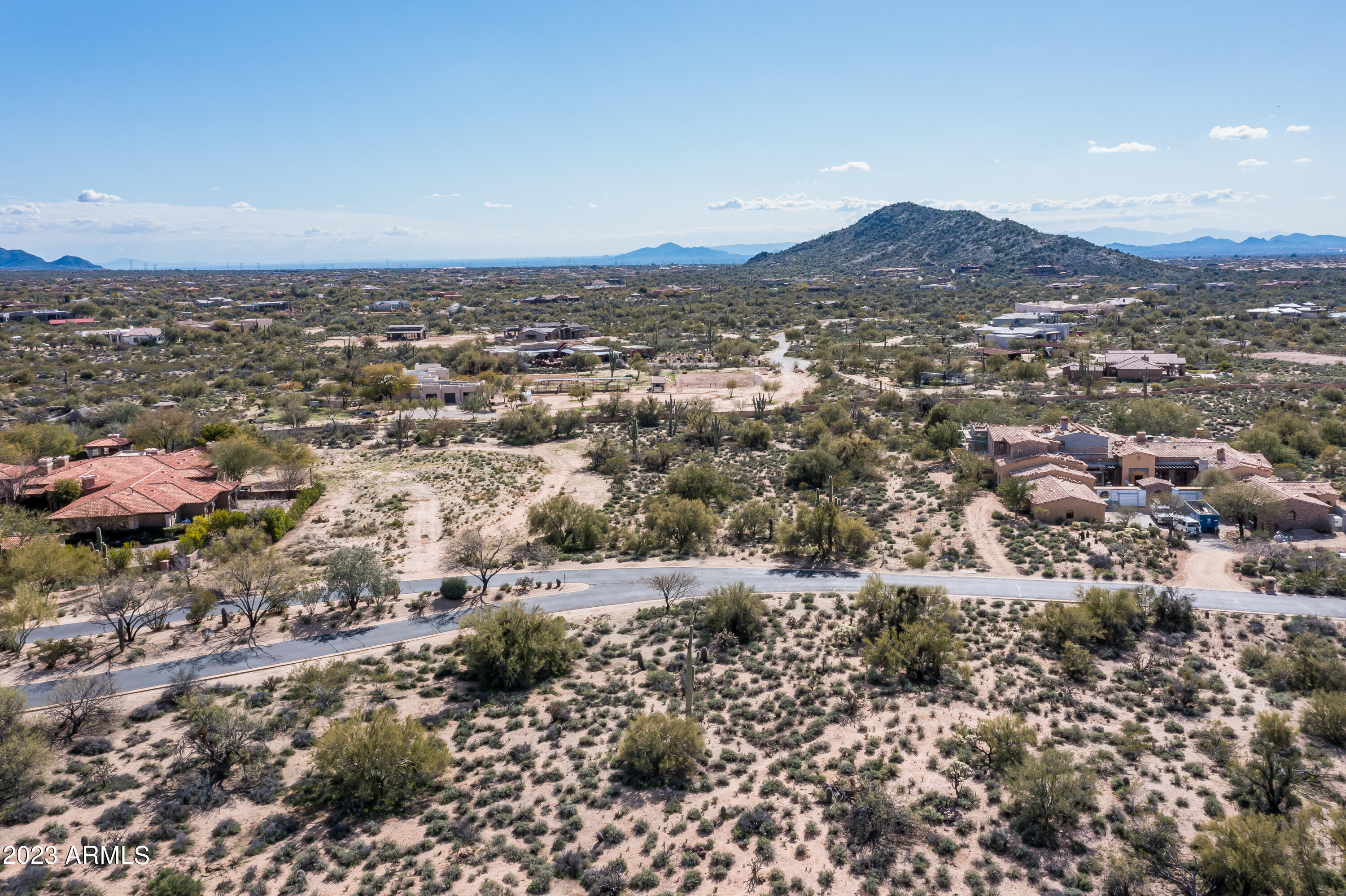 WHISPER ROCK - Residential