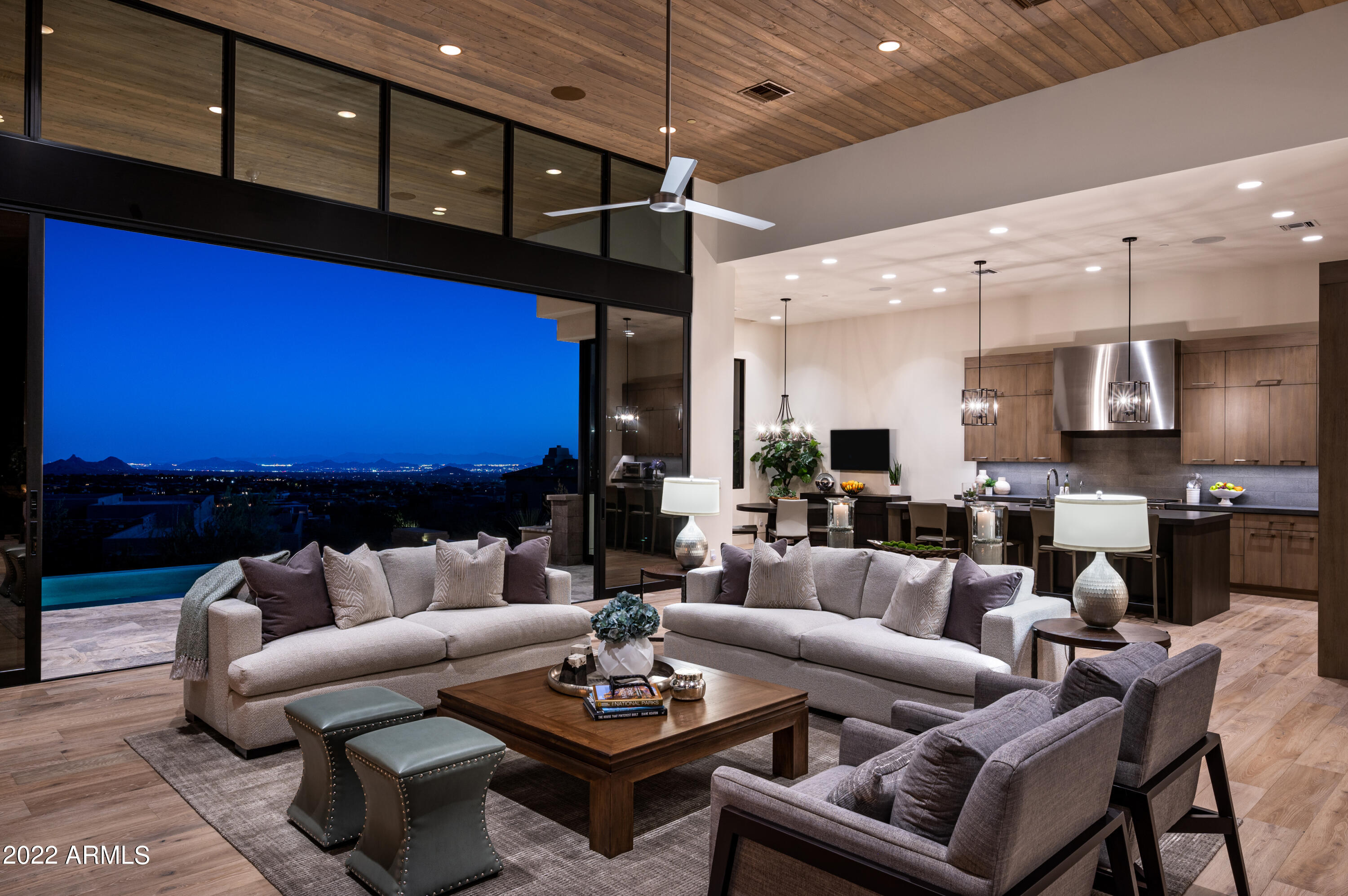WHISPER ROCK - Residential