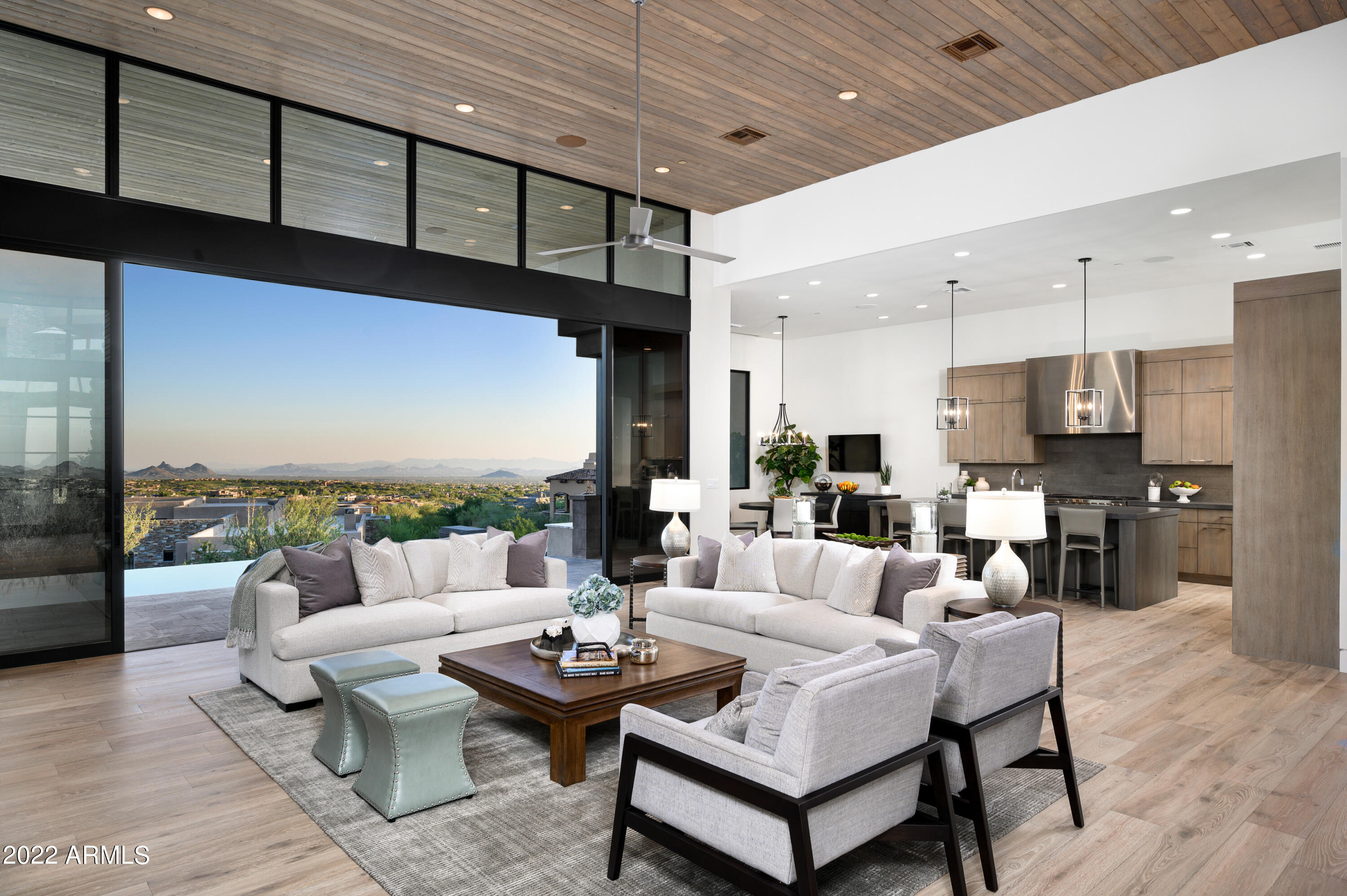 WHISPER ROCK - Residential