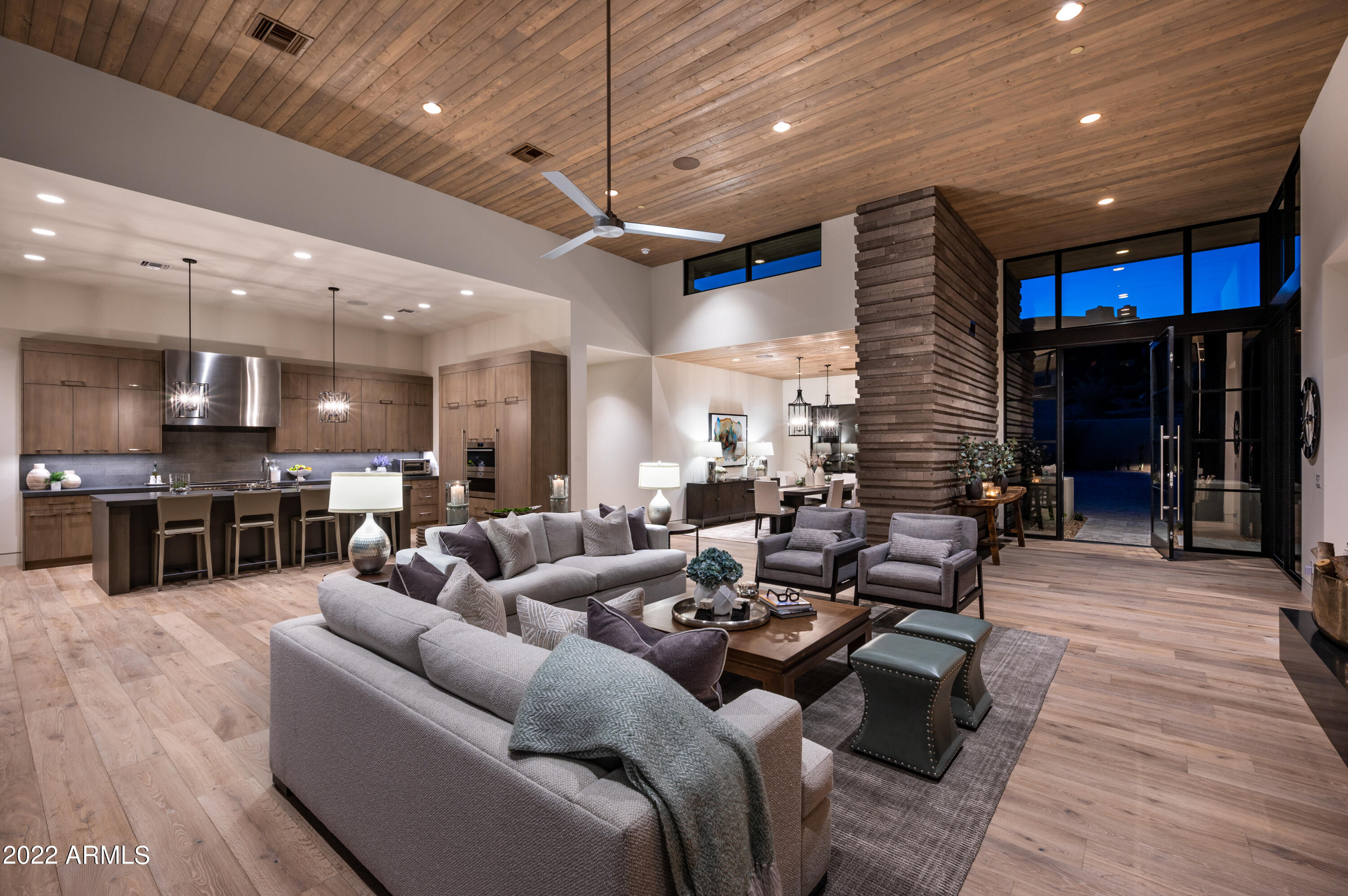 WHISPER ROCK - Residential