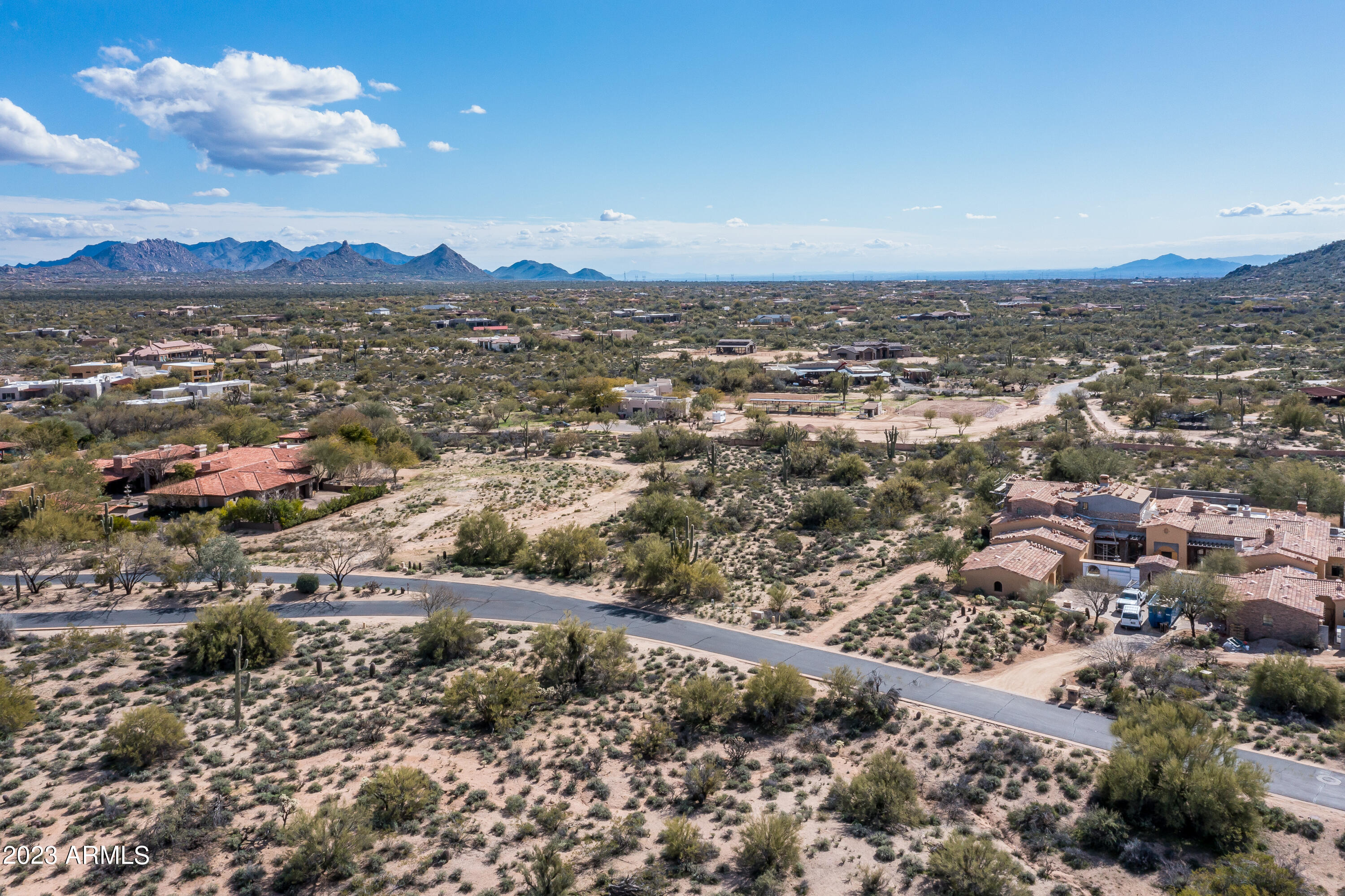 WHISPER ROCK - Residential