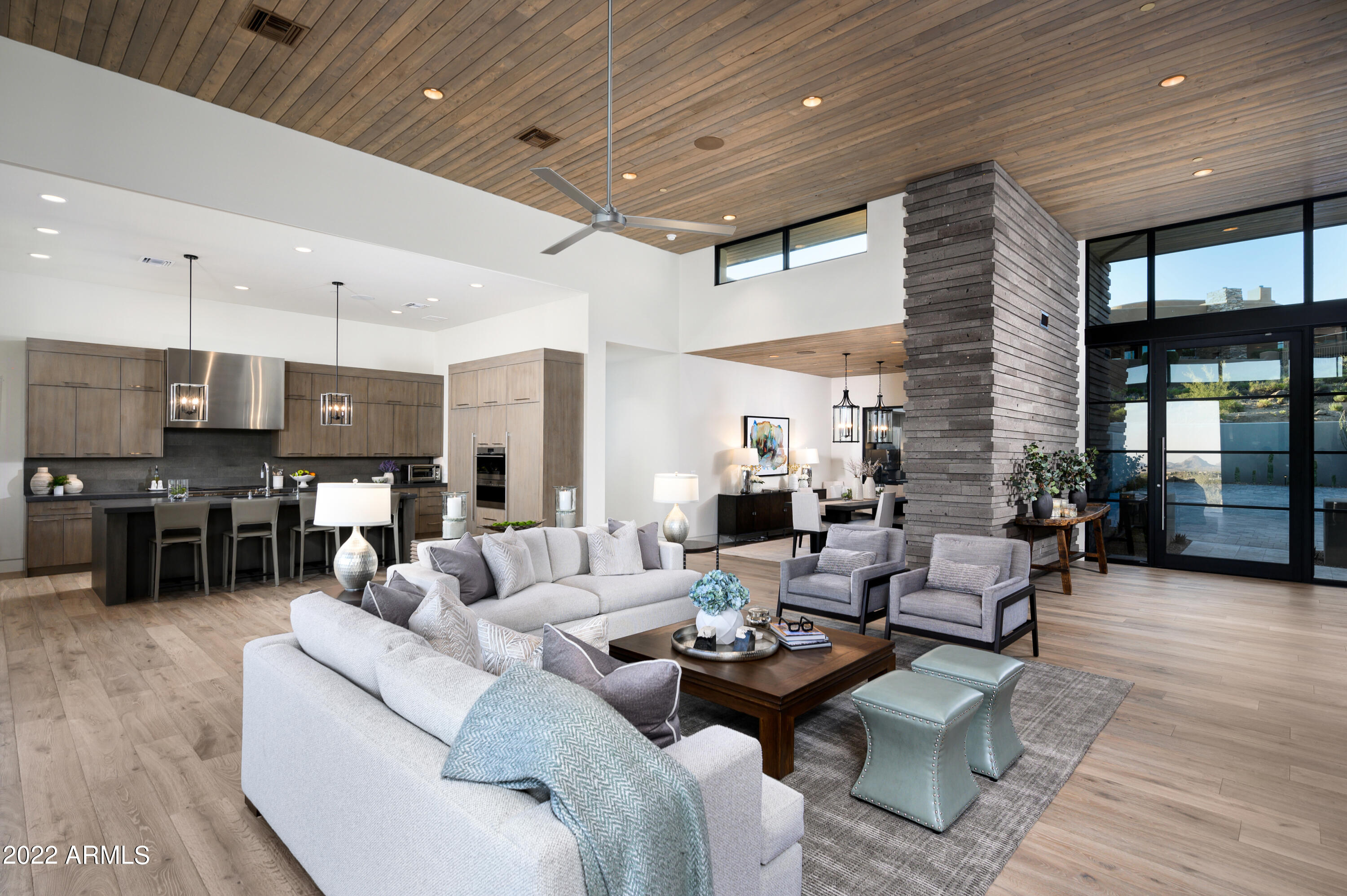 WHISPER ROCK - Residential