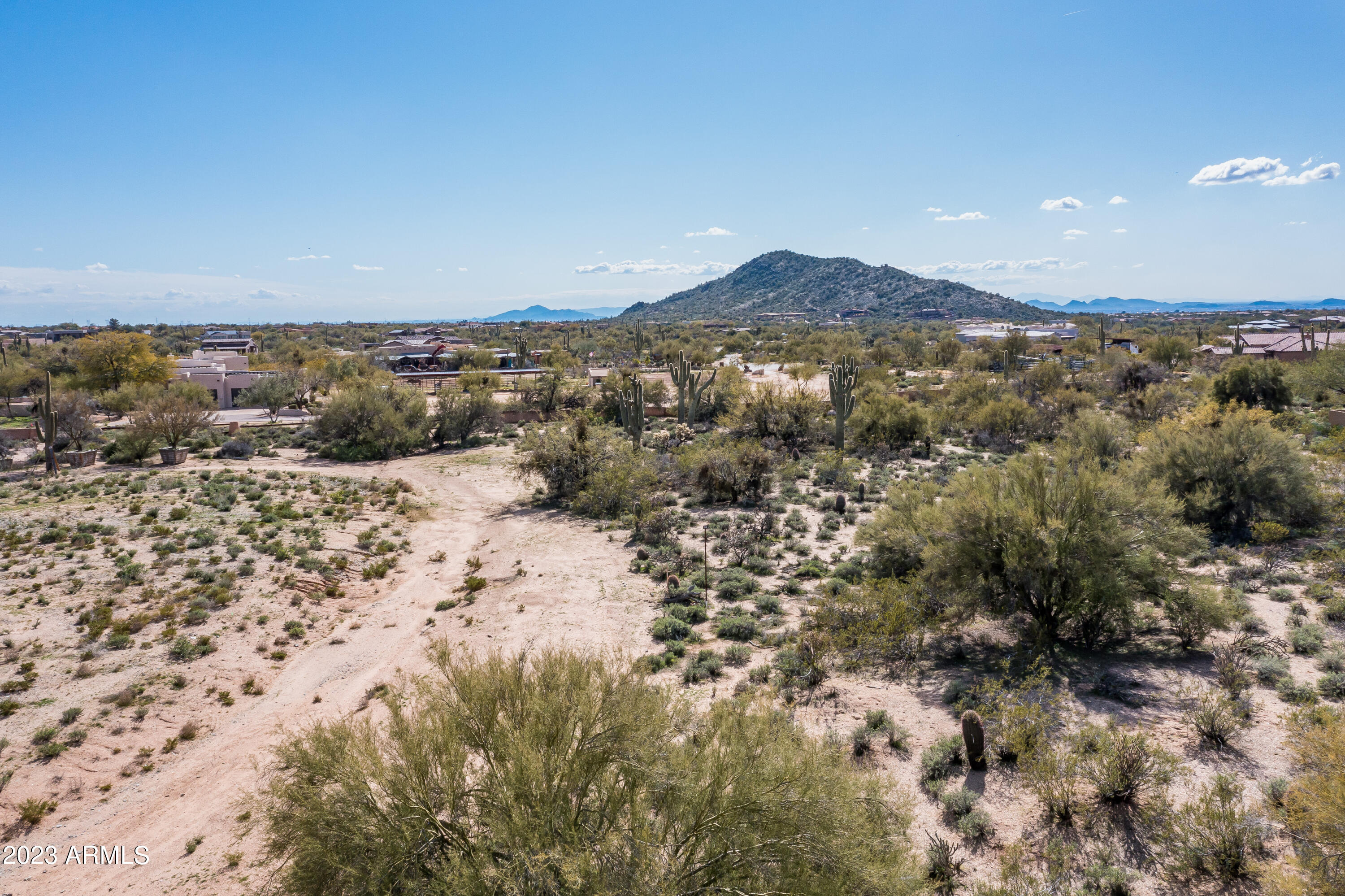 WHISPER ROCK - Residential