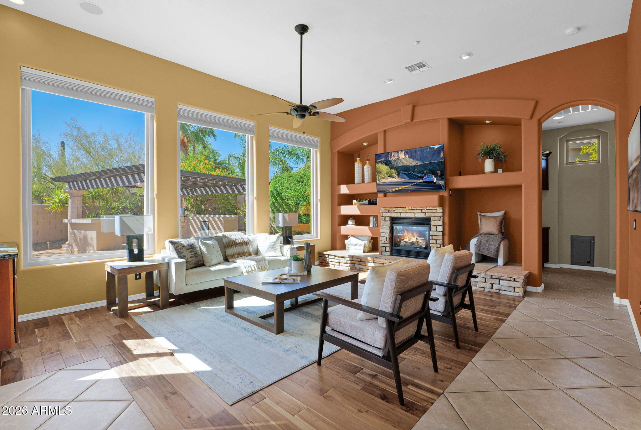 LOS ALISOS - Residential