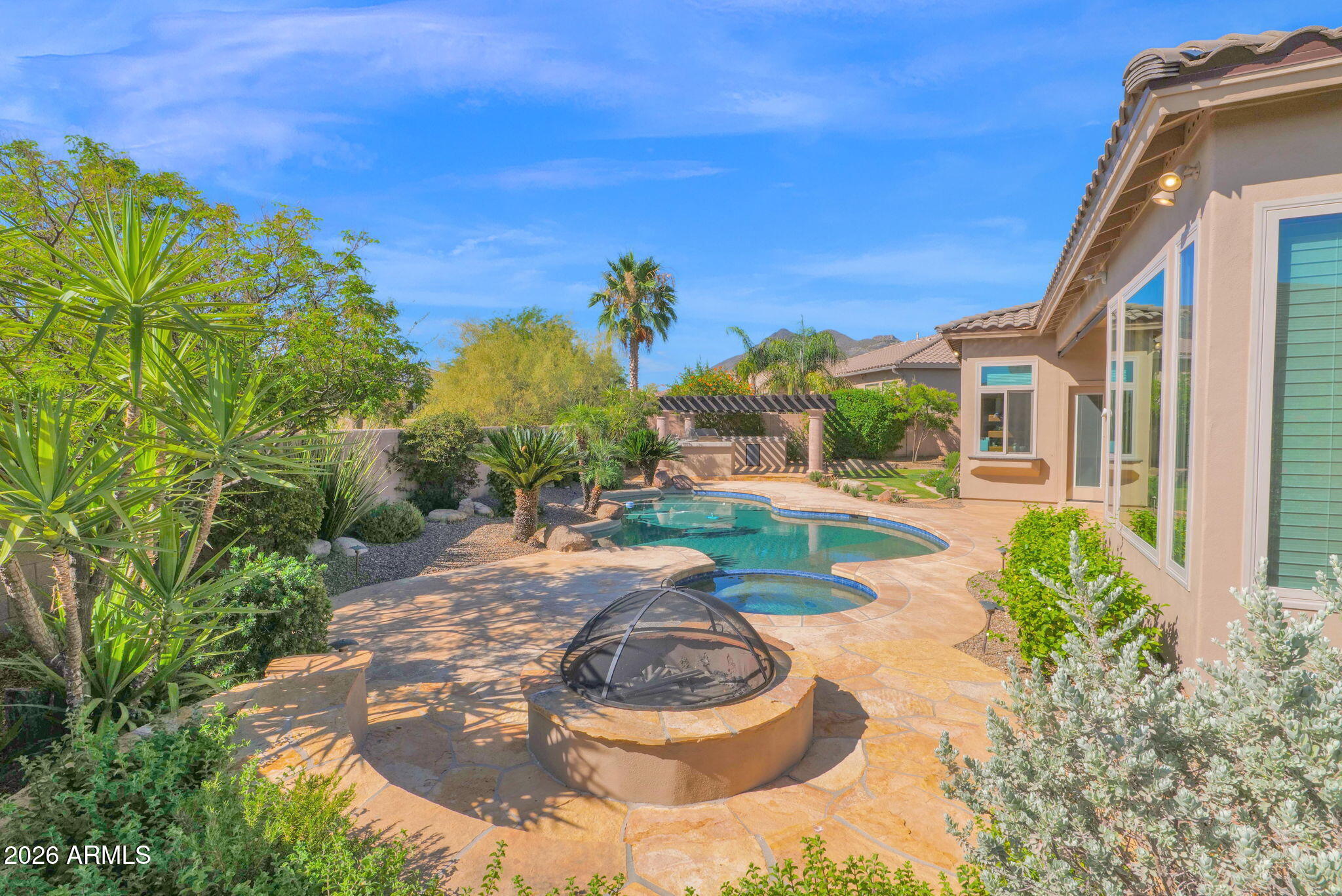 LOS ALISOS - Residential