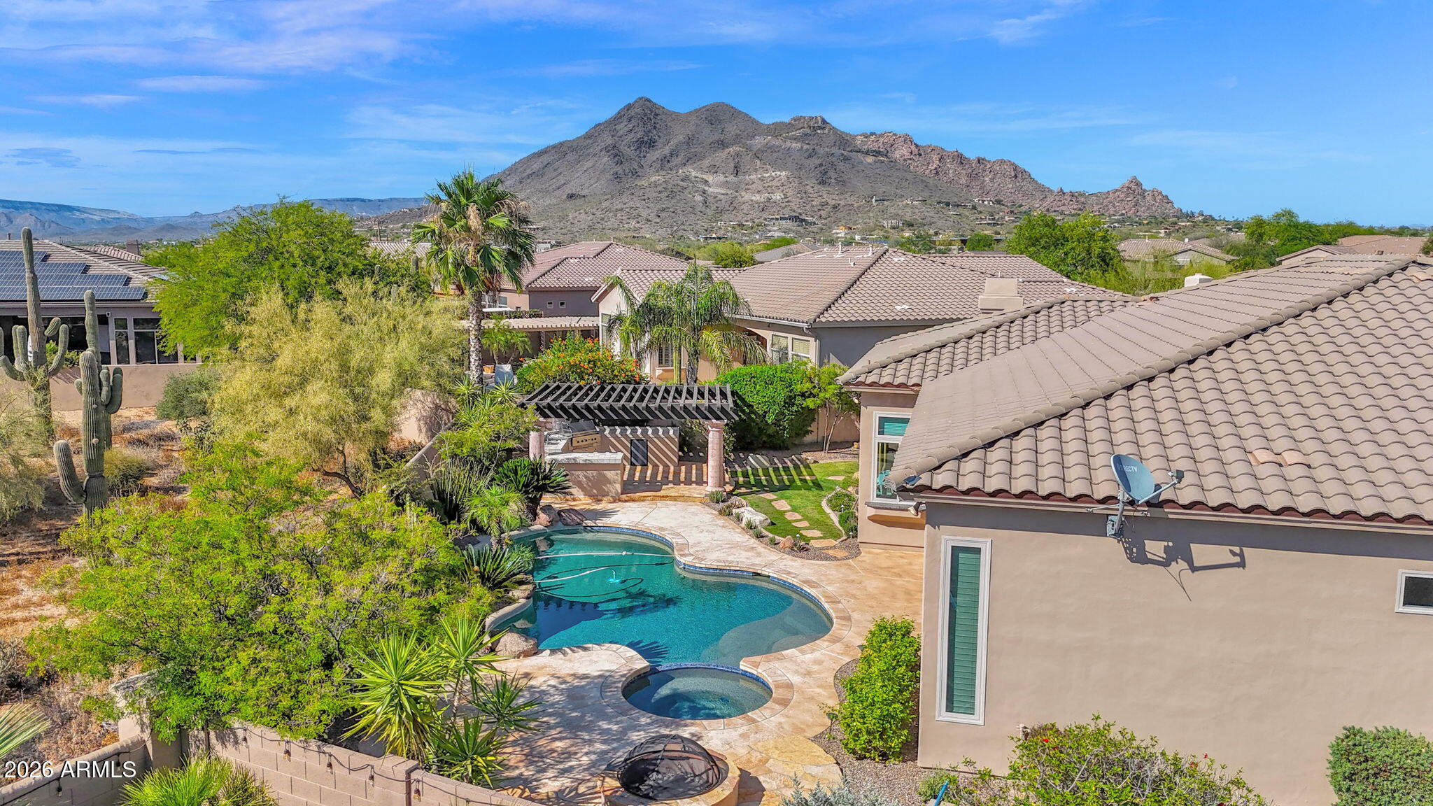 LOS ALISOS - Residential