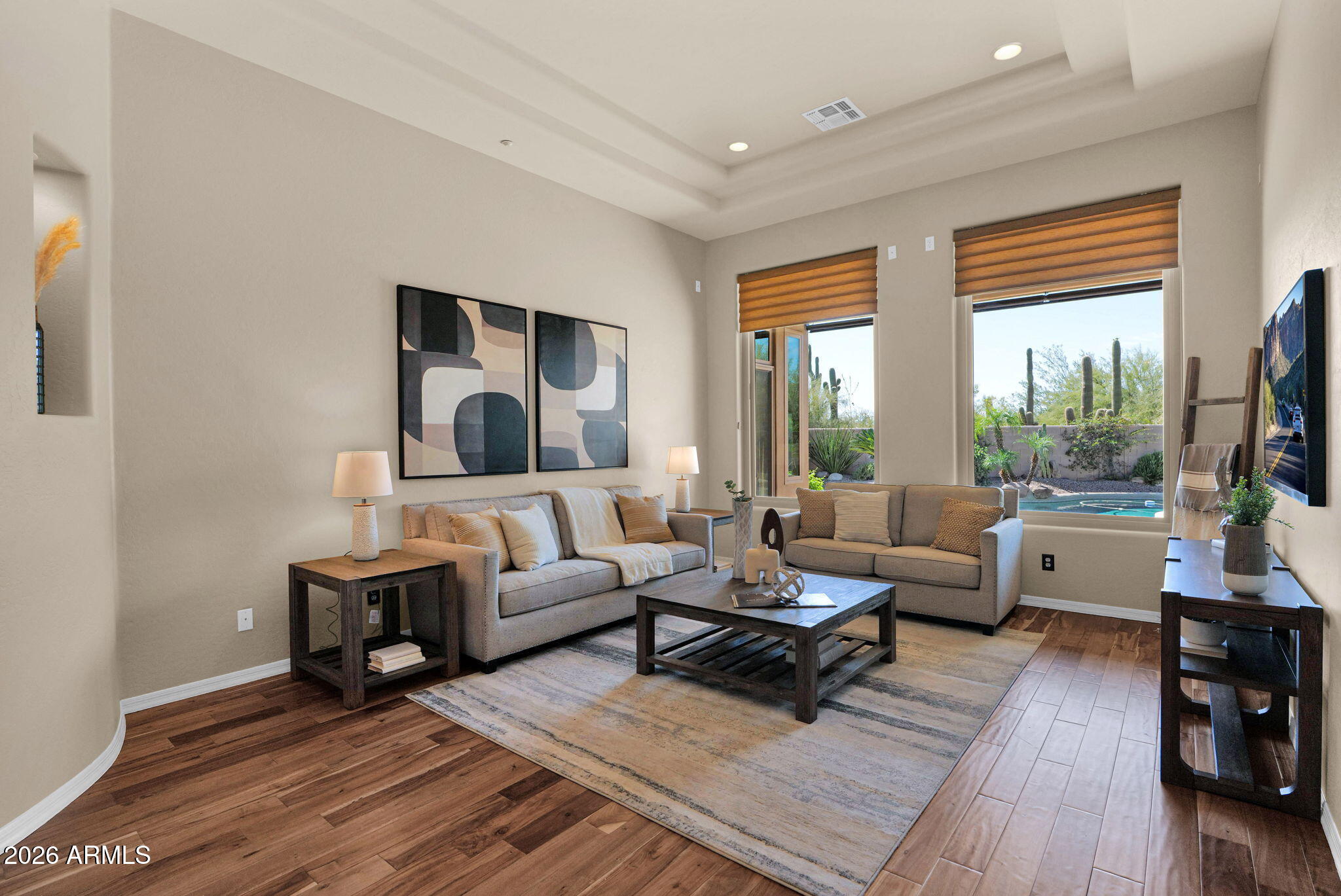 LOS ALISOS - Residential