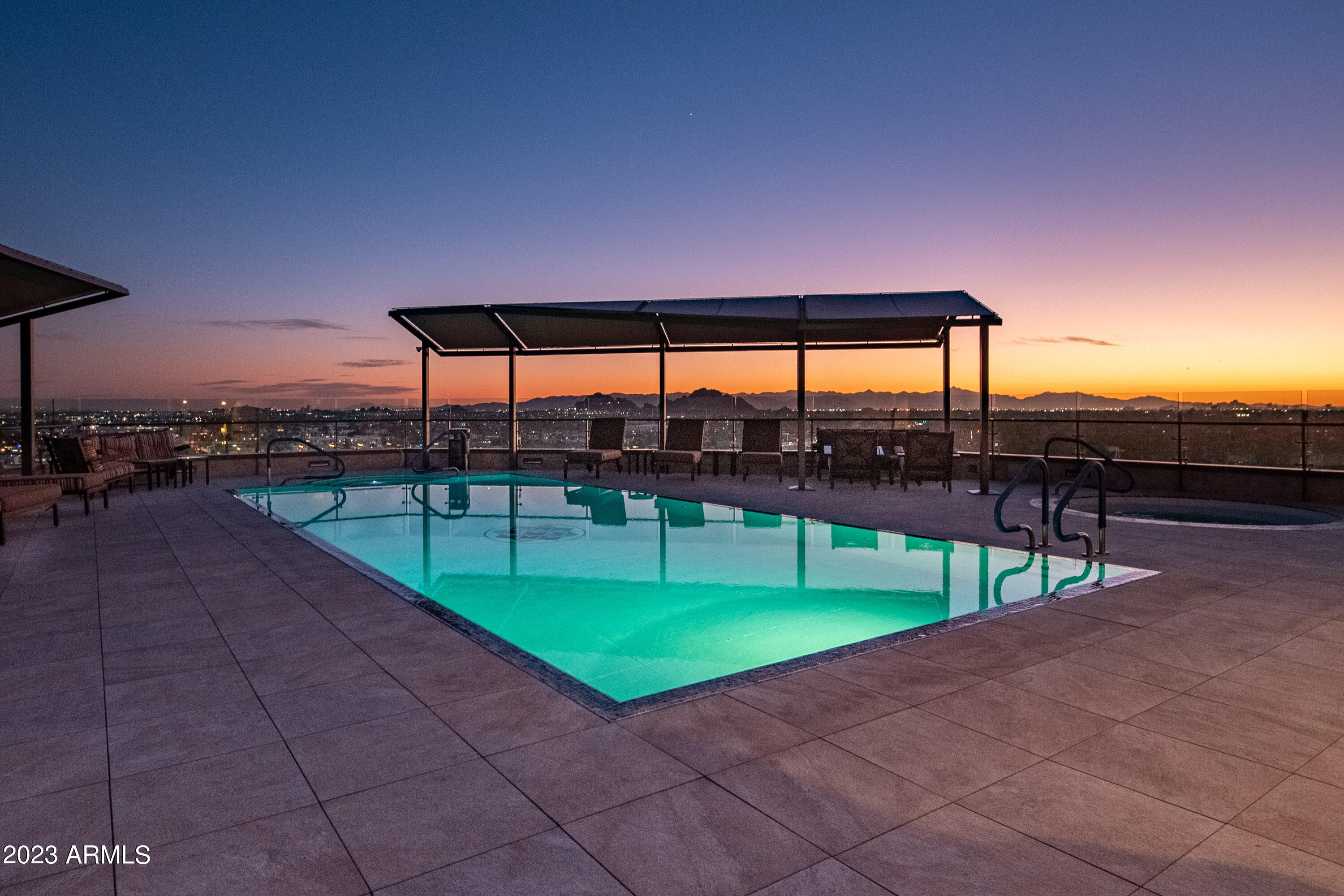 SCOTTSDALE WATERFRONT RESIDENCES CONDOMINIUM - Residential