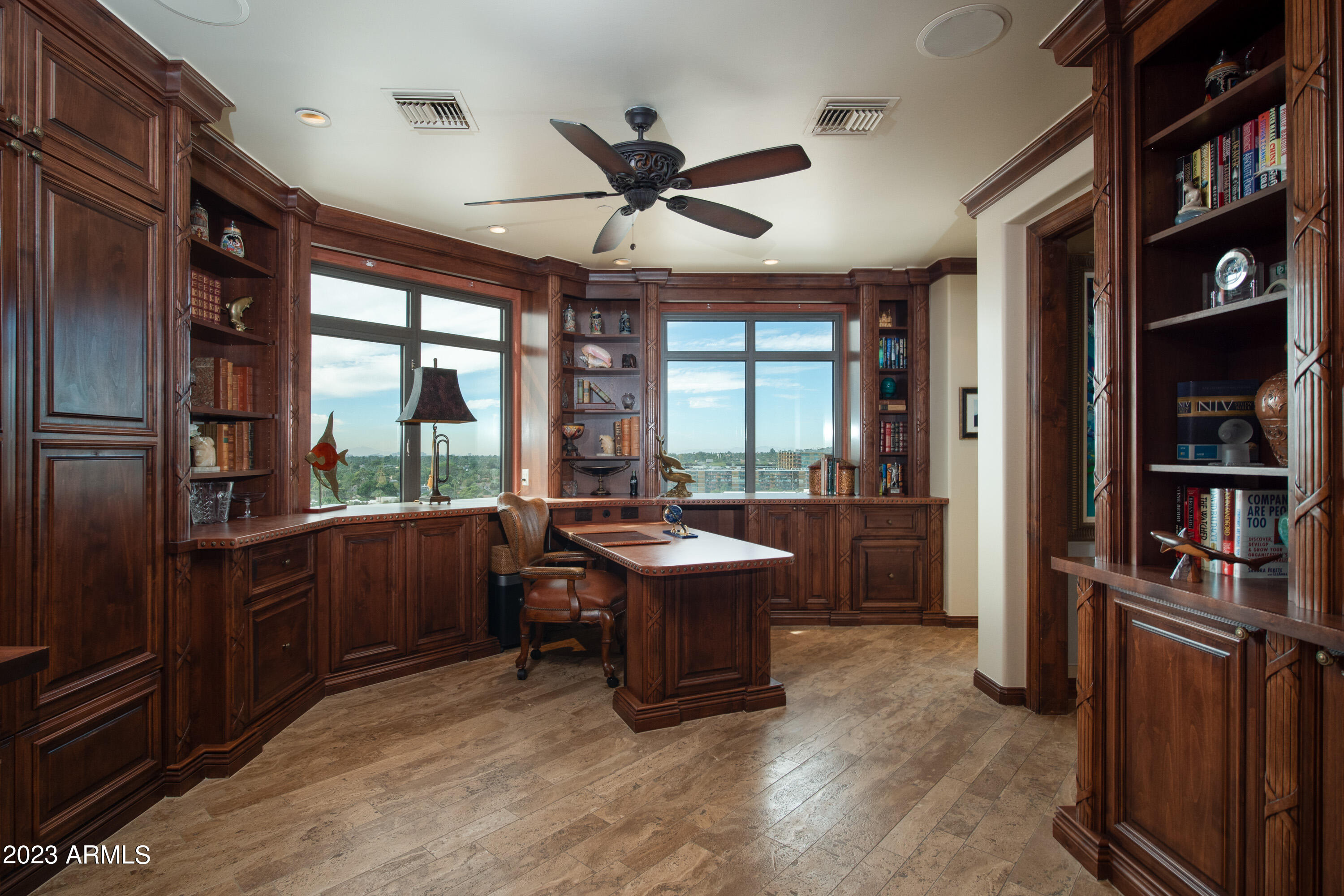 SCOTTSDALE WATERFRONT RESIDENCES CONDOMINIUM - Residential