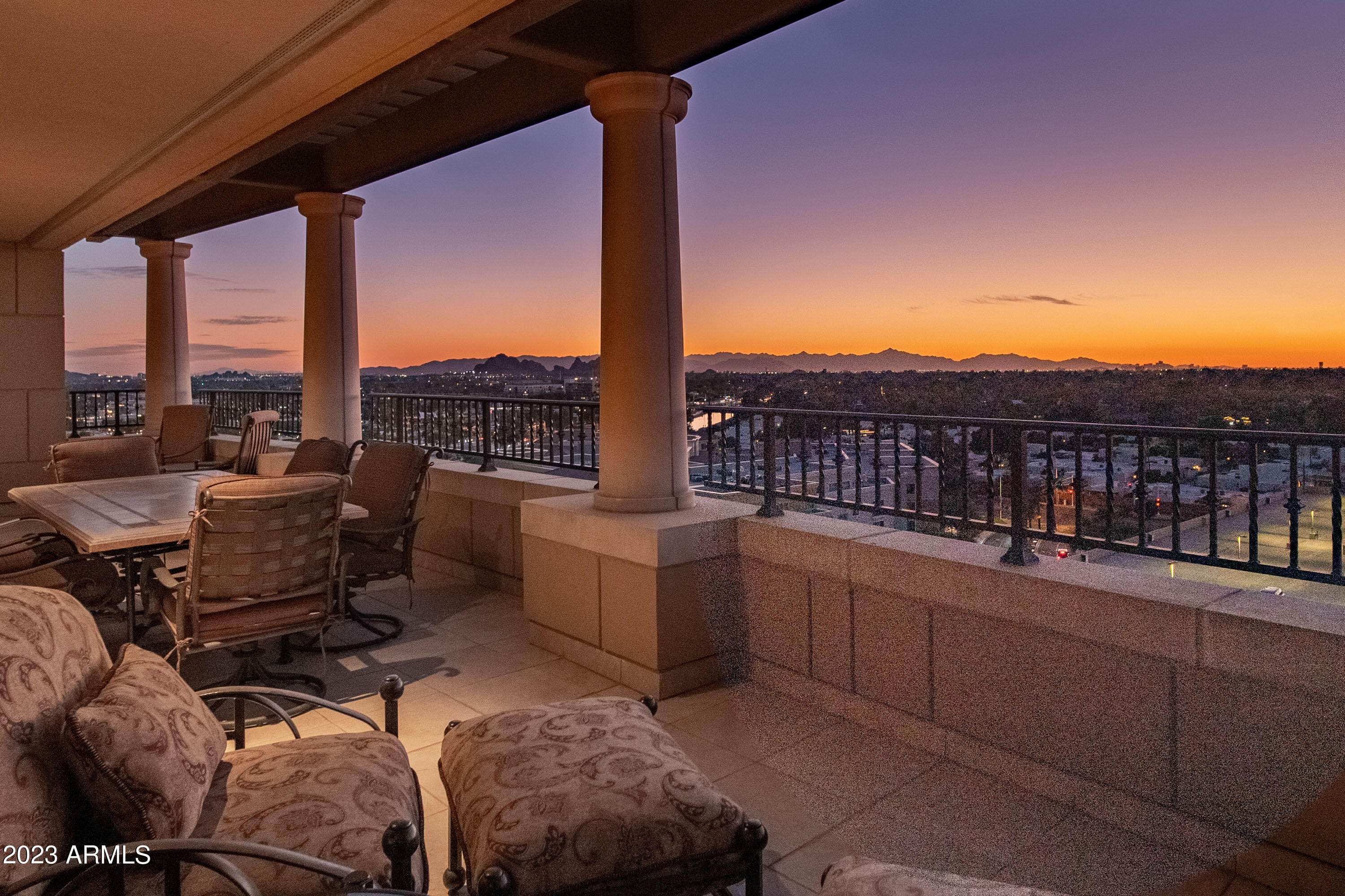 SCOTTSDALE WATERFRONT RESIDENCES CONDOMINIUM - Residential
