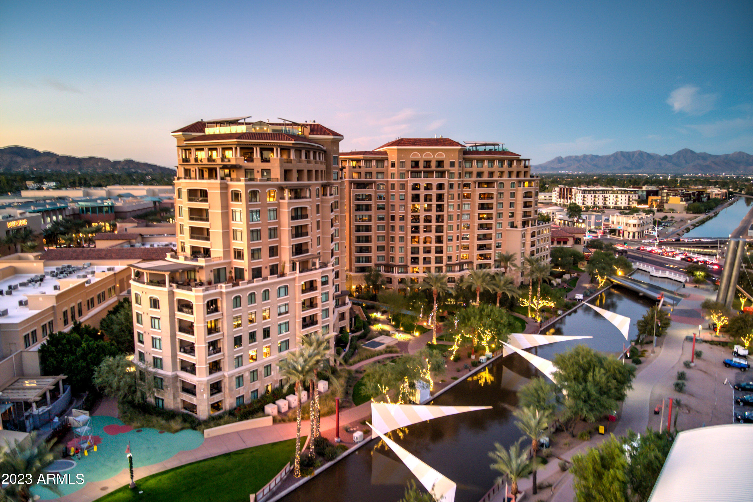 SCOTTSDALE WATERFRONT RESIDENCES CONDOMINIUM - Residential