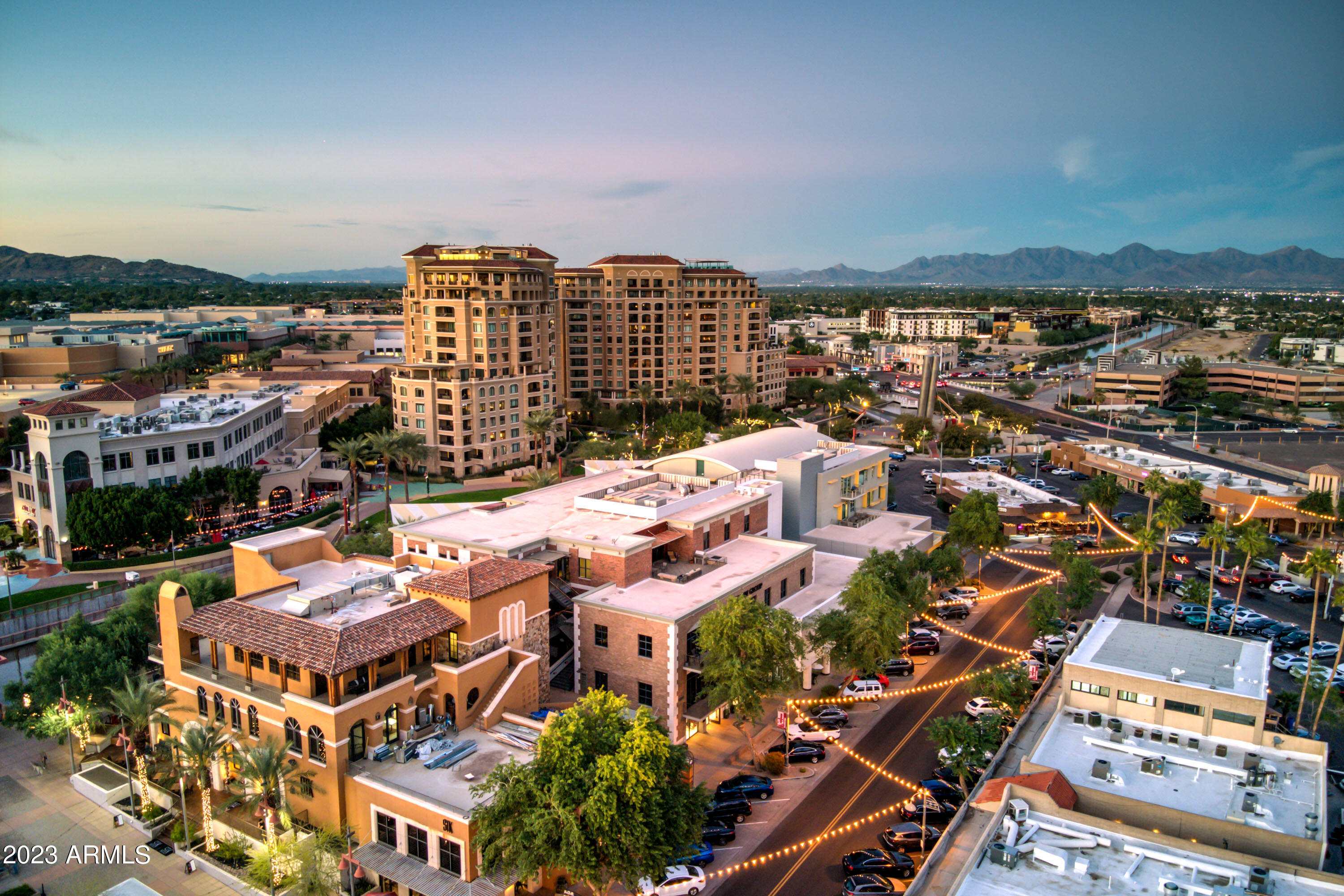 SCOTTSDALE WATERFRONT RESIDENCES CONDOMINIUM - Residential