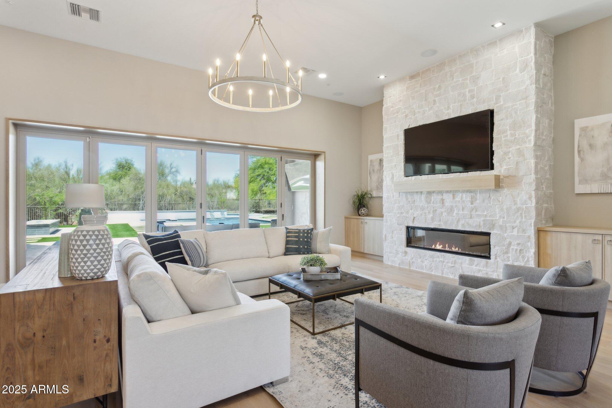 PEAKVIEW TRAILS - Residential
