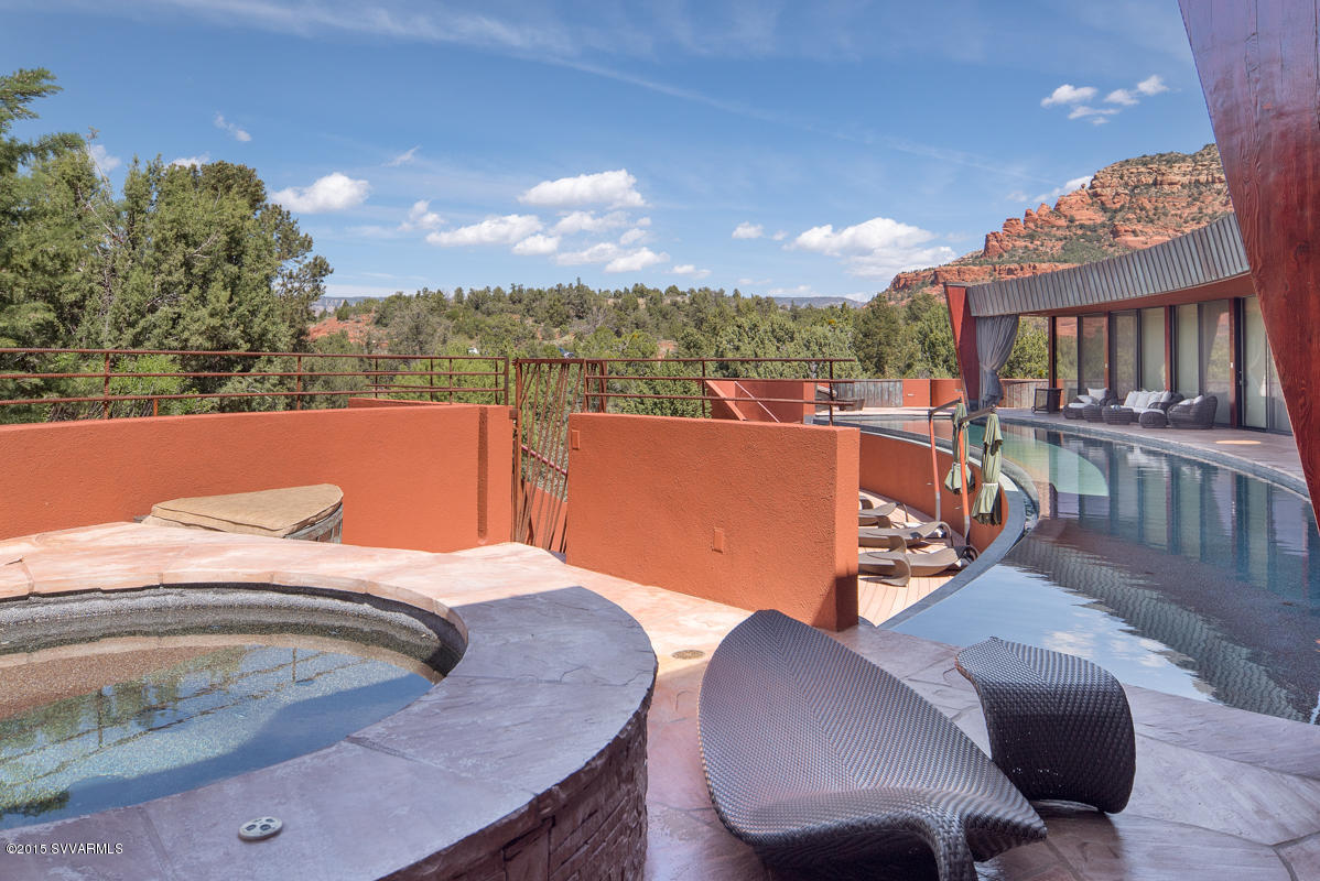 Est at Northslopes - Residential