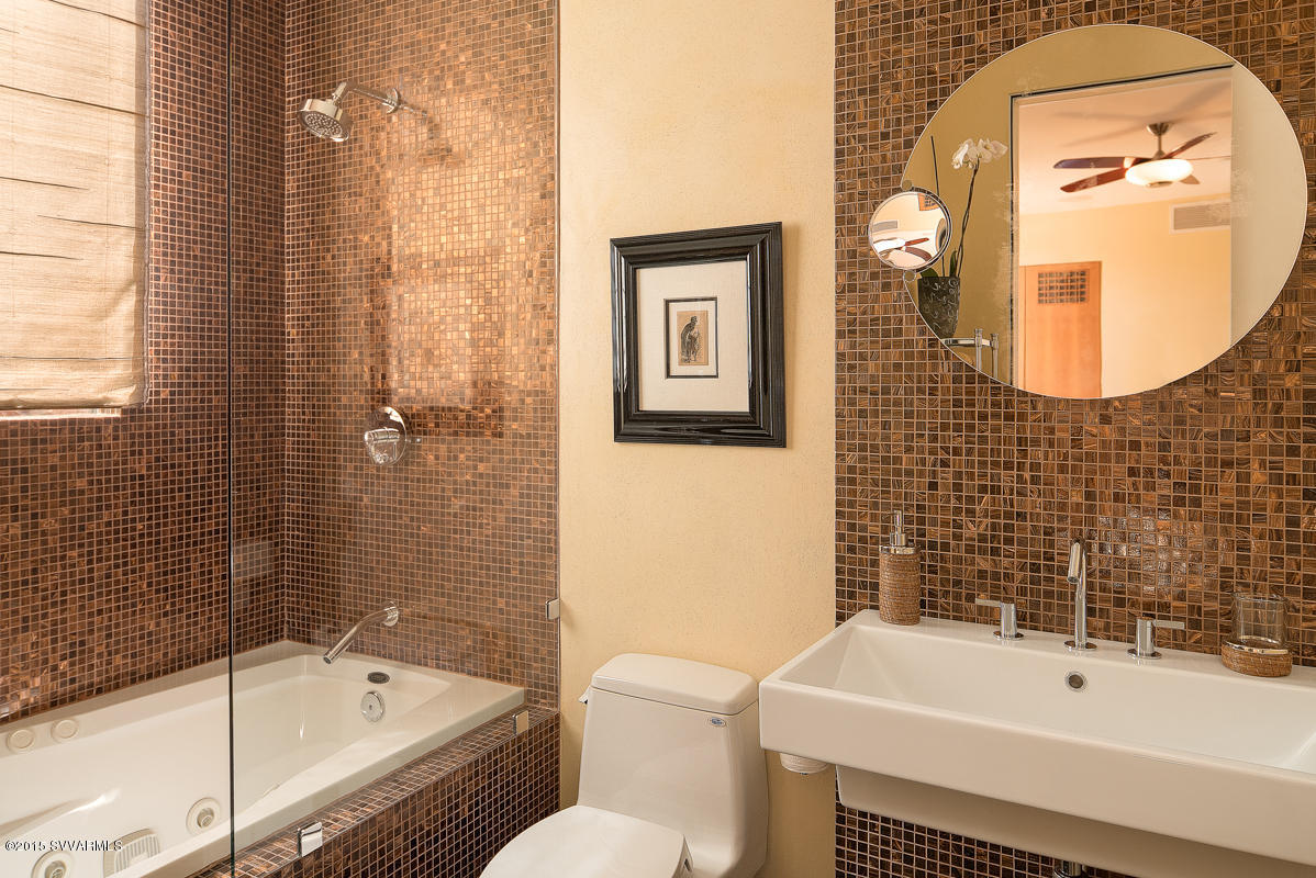 Est at Northslopes - Residential