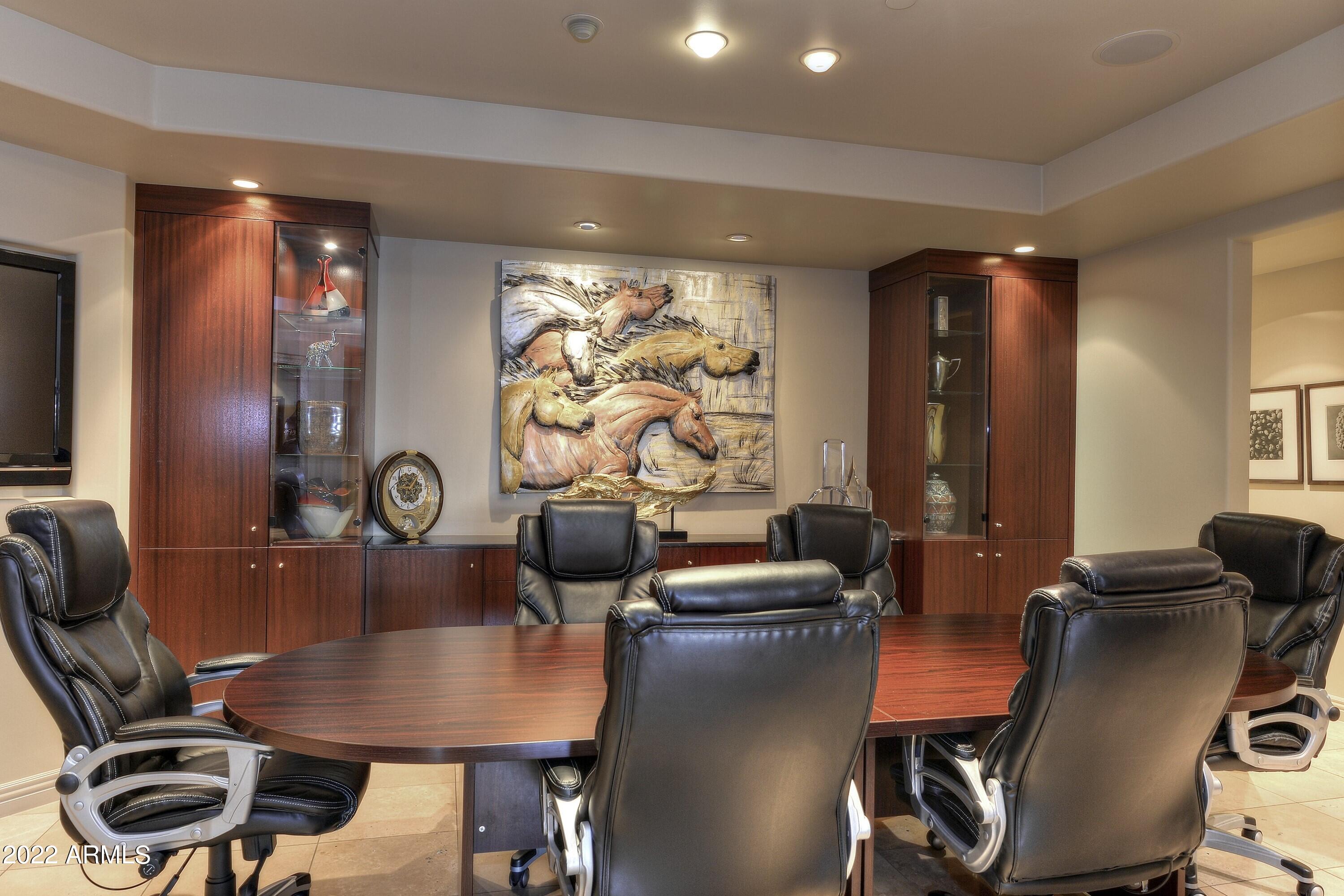 SCOTTSDALE WATERFRONT RESIDENCES - Residential