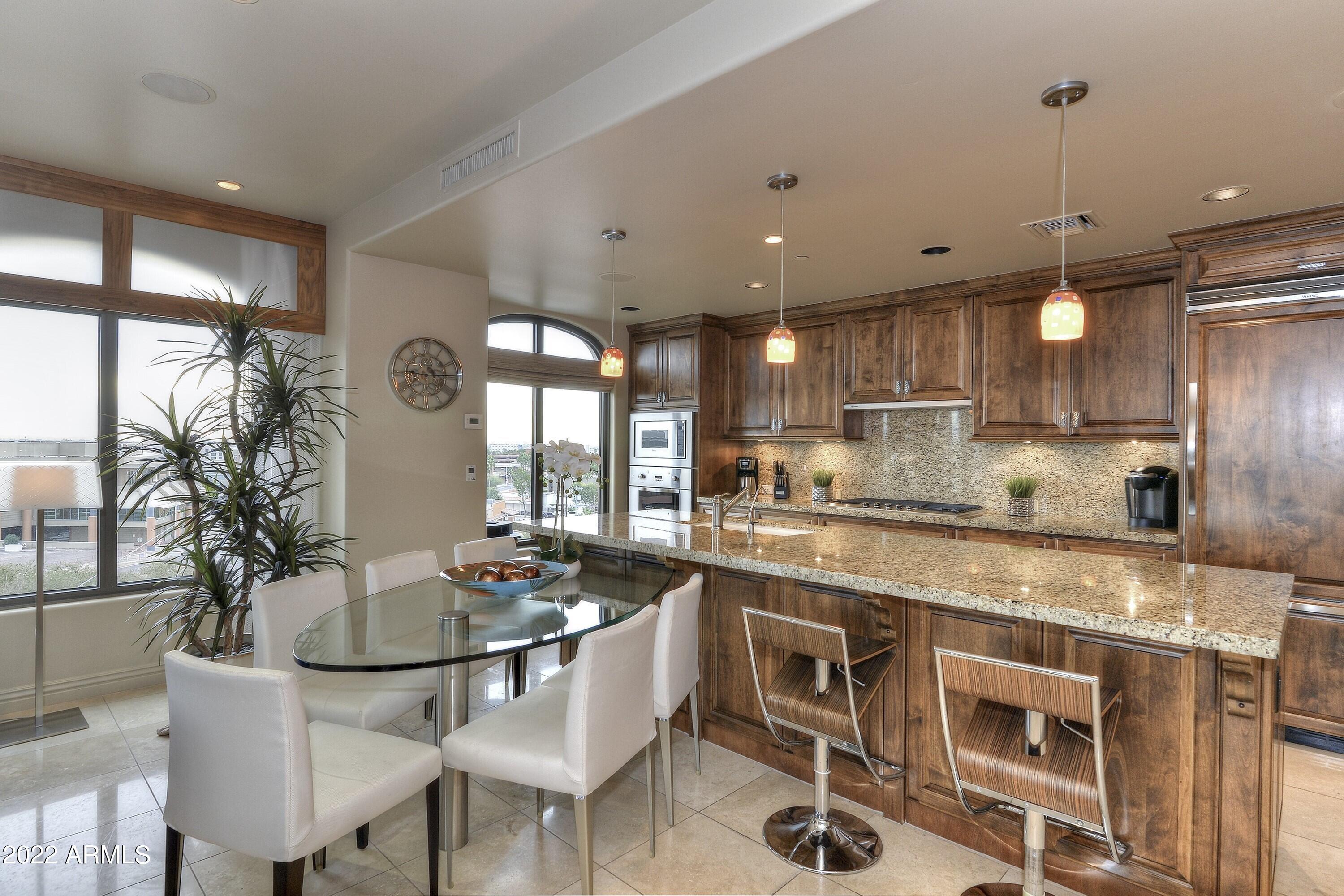 SCOTTSDALE WATERFRONT RESIDENCES - Residential