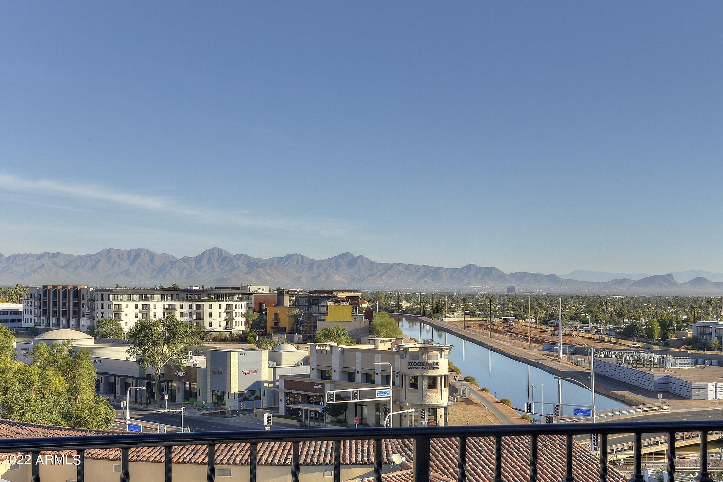 SCOTTSDALE WATERFRONT RESIDENCES - Residential