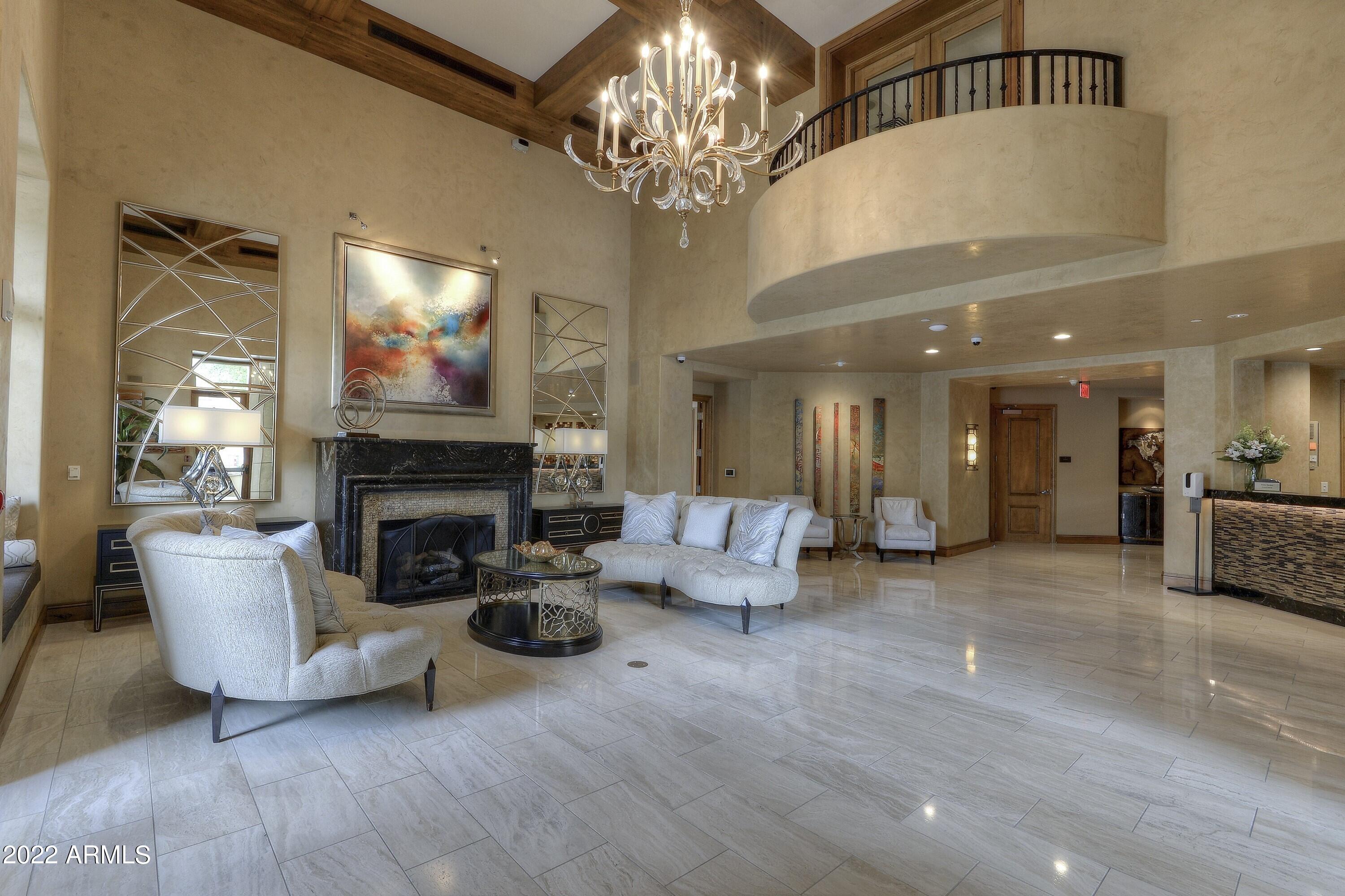 SCOTTSDALE WATERFRONT RESIDENCES - Residential
