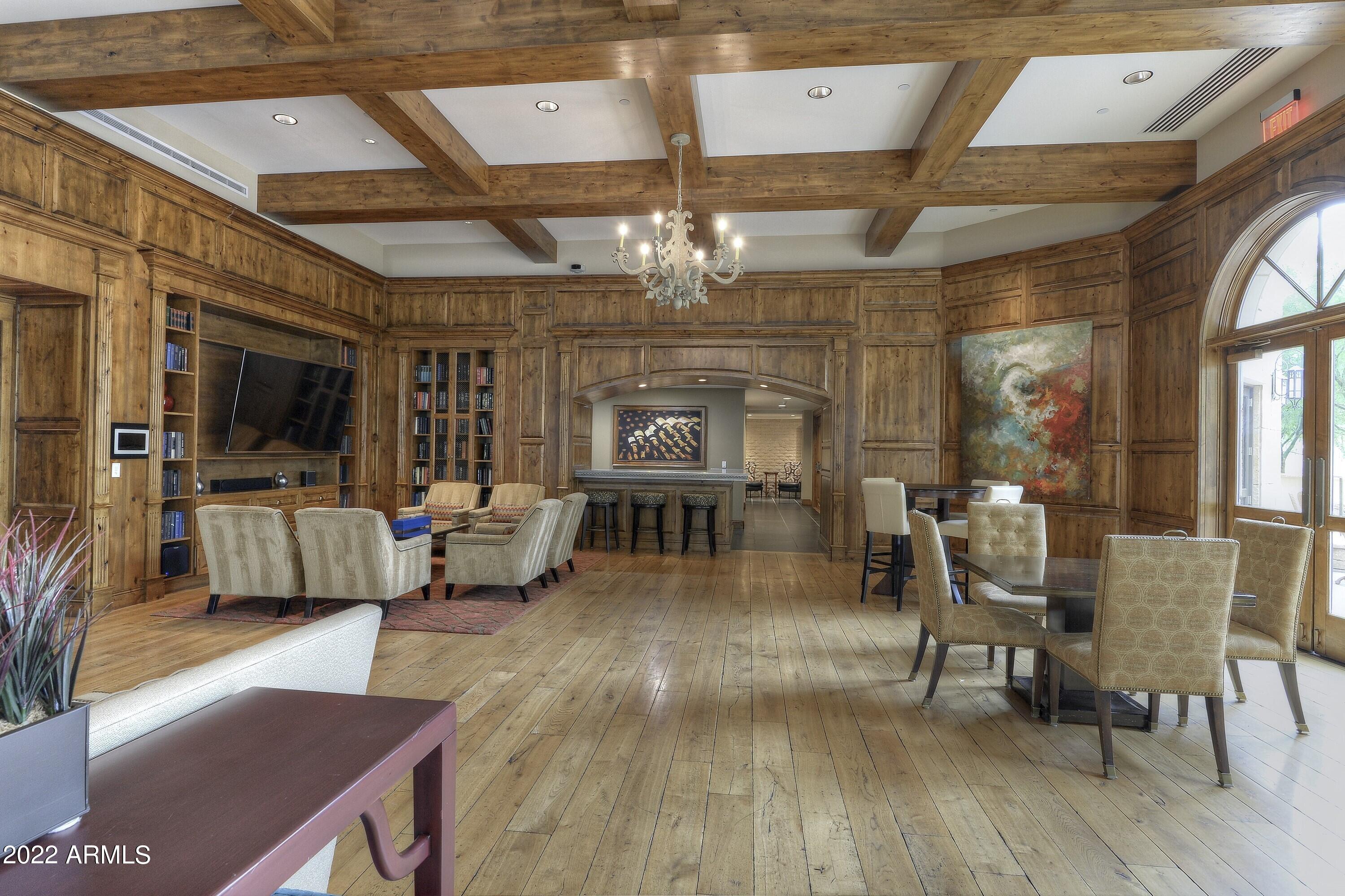 SCOTTSDALE WATERFRONT RESIDENCES - Residential