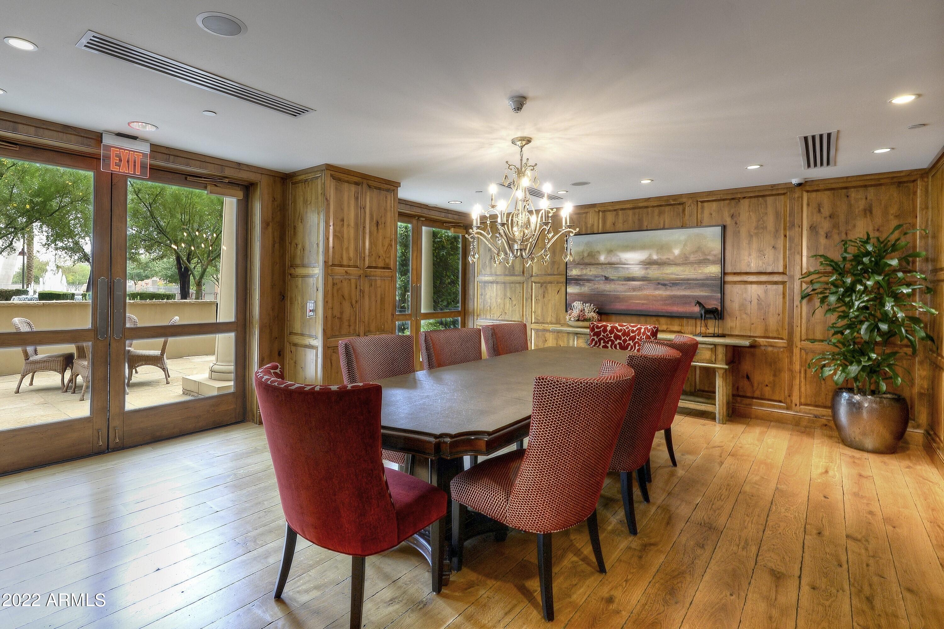 SCOTTSDALE WATERFRONT RESIDENCES - Residential