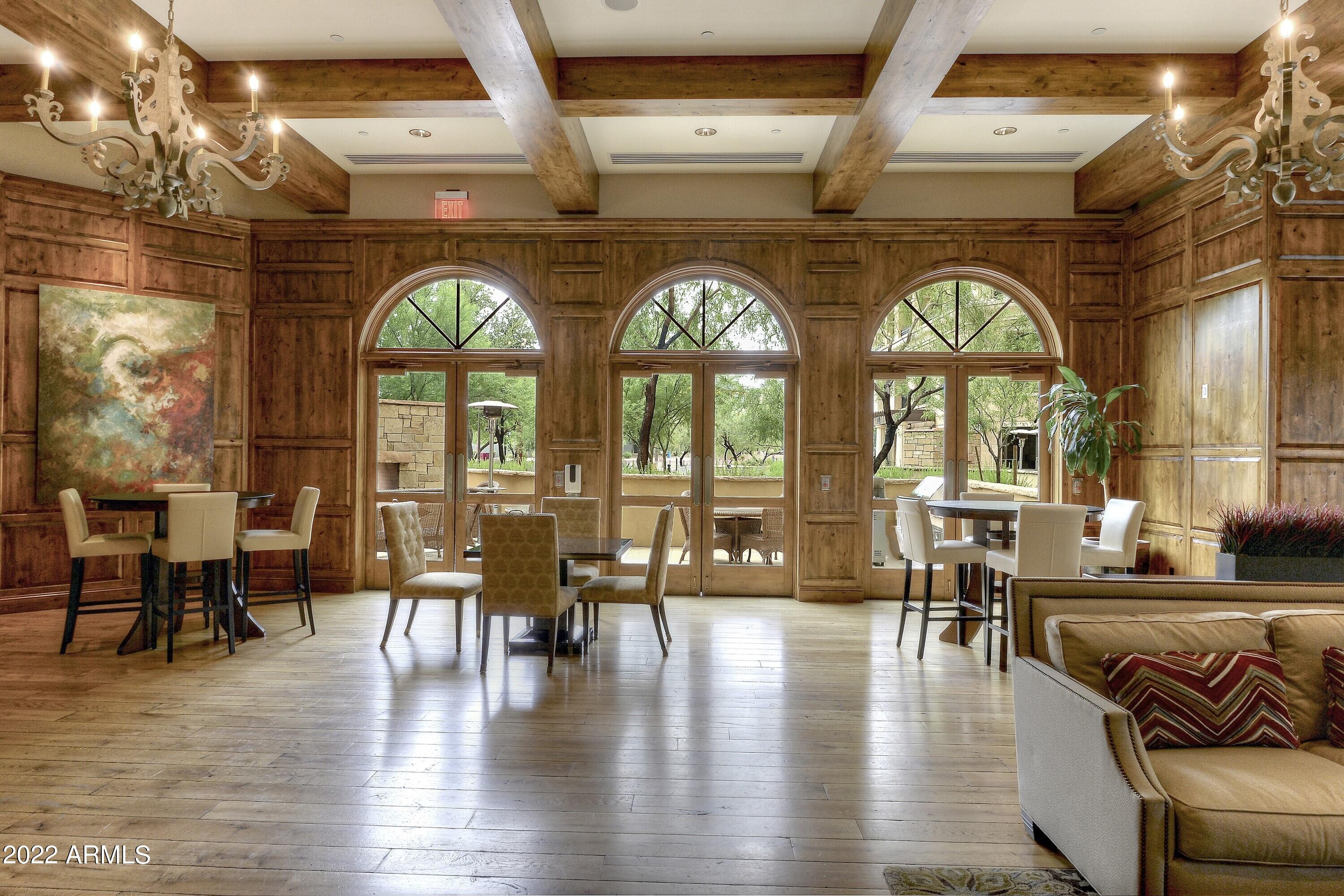SCOTTSDALE WATERFRONT RESIDENCES - Residential
