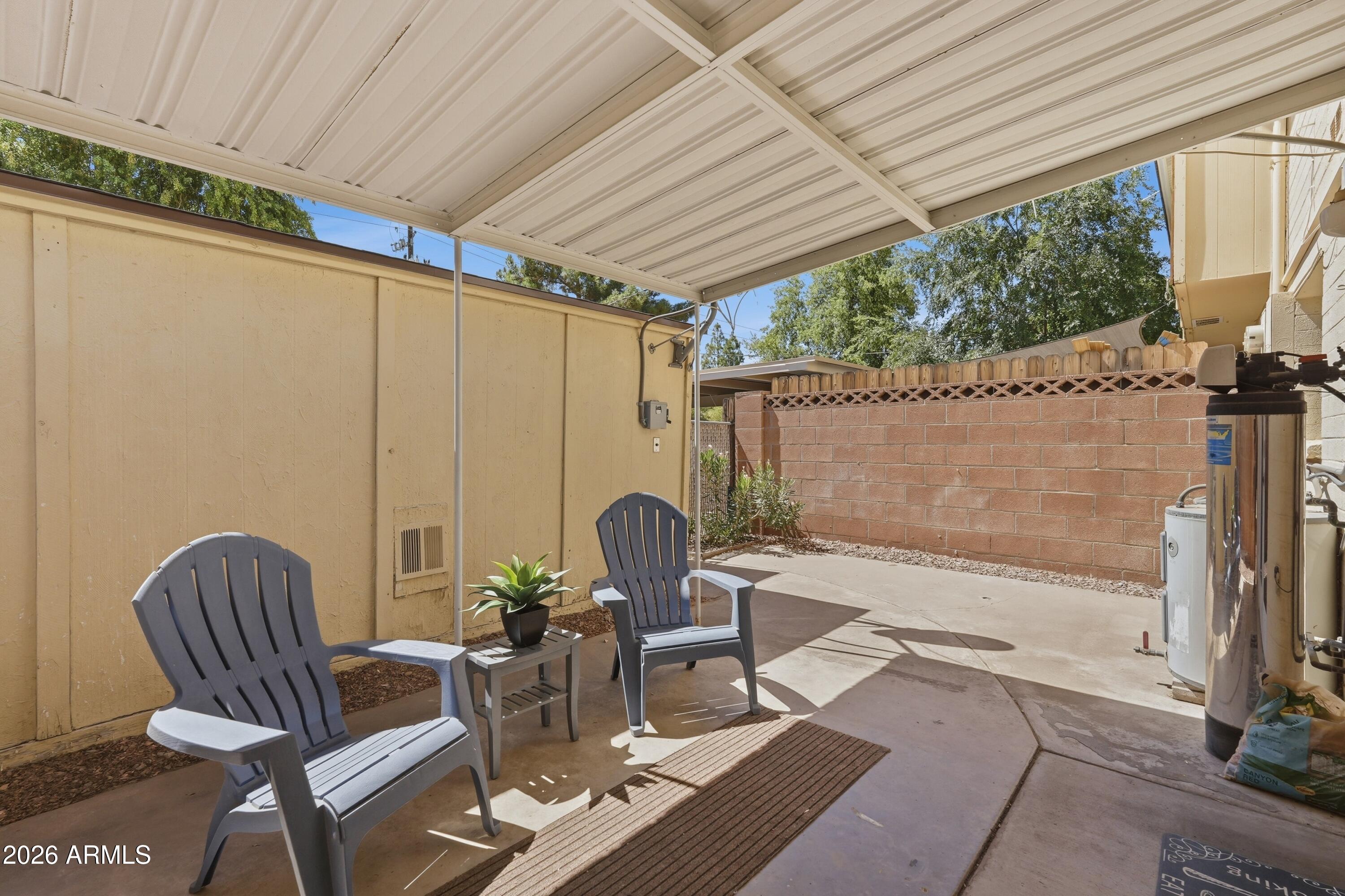 PARK SCOTTSDALE TOWNHOUSE UNIT TWO - Residential