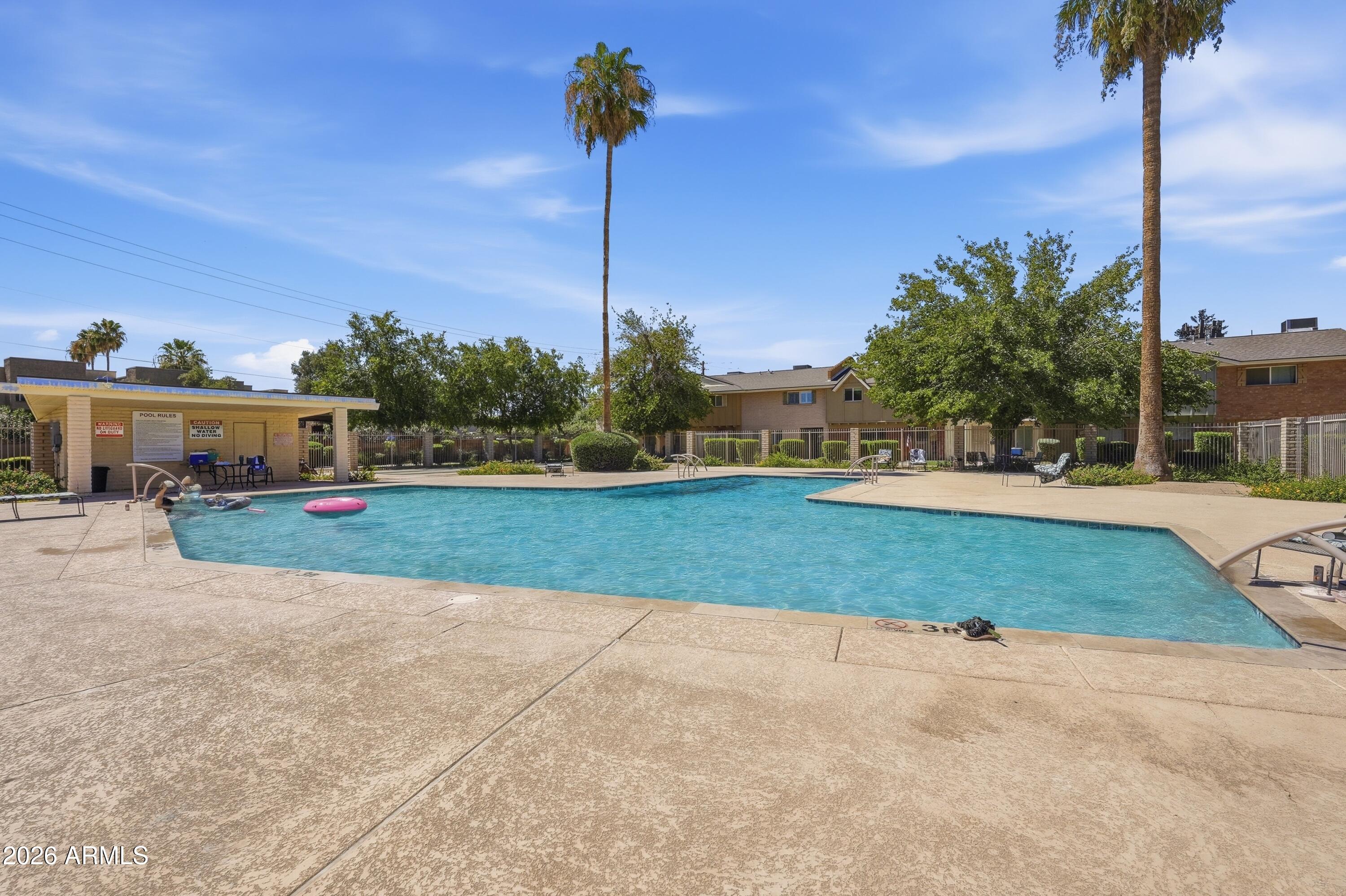 PARK SCOTTSDALE TOWNHOUSE UNIT TWO - Residential