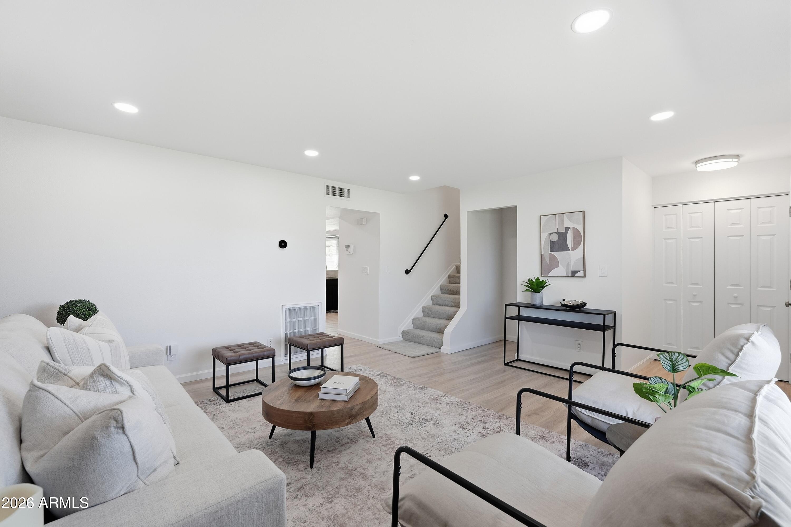 PARK SCOTTSDALE TOWNHOUSE UNIT TWO - Residential