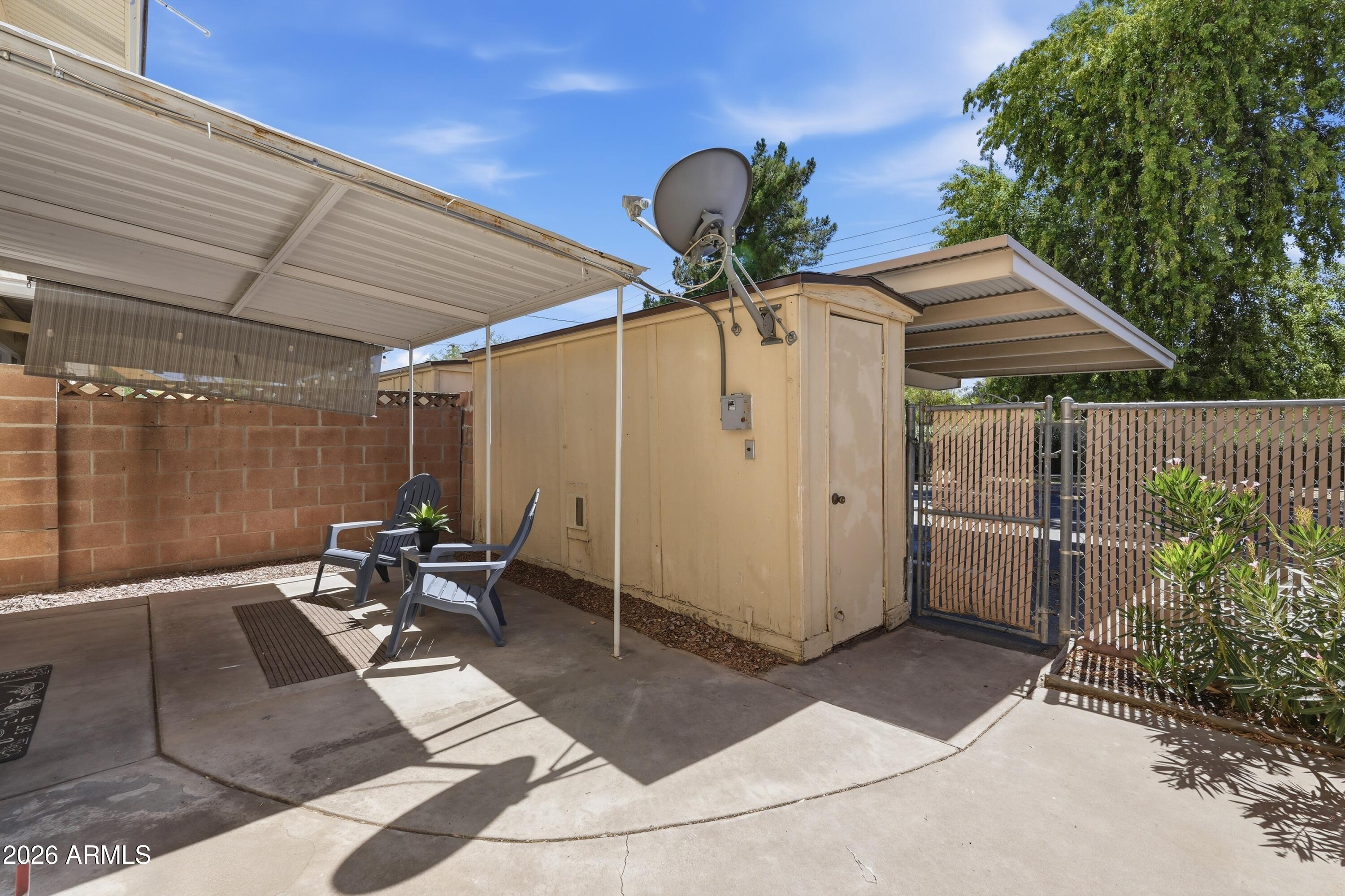PARK SCOTTSDALE TOWNHOUSE UNIT TWO - Residential