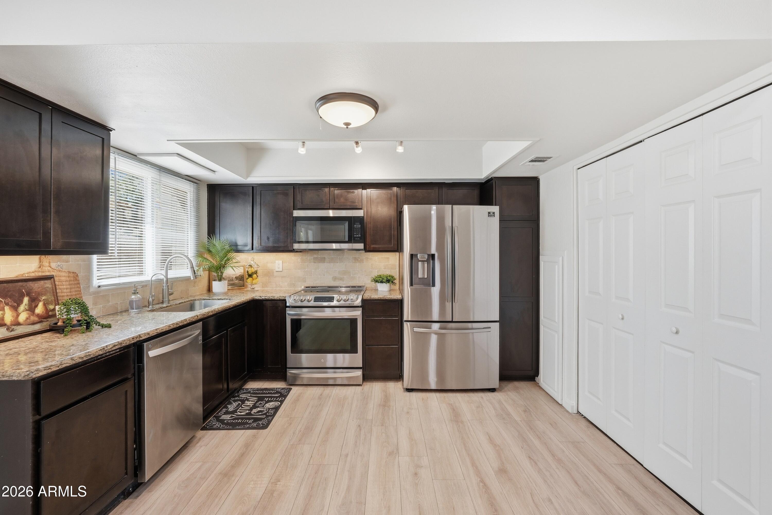 PARK SCOTTSDALE TOWNHOUSE UNIT TWO - Residential