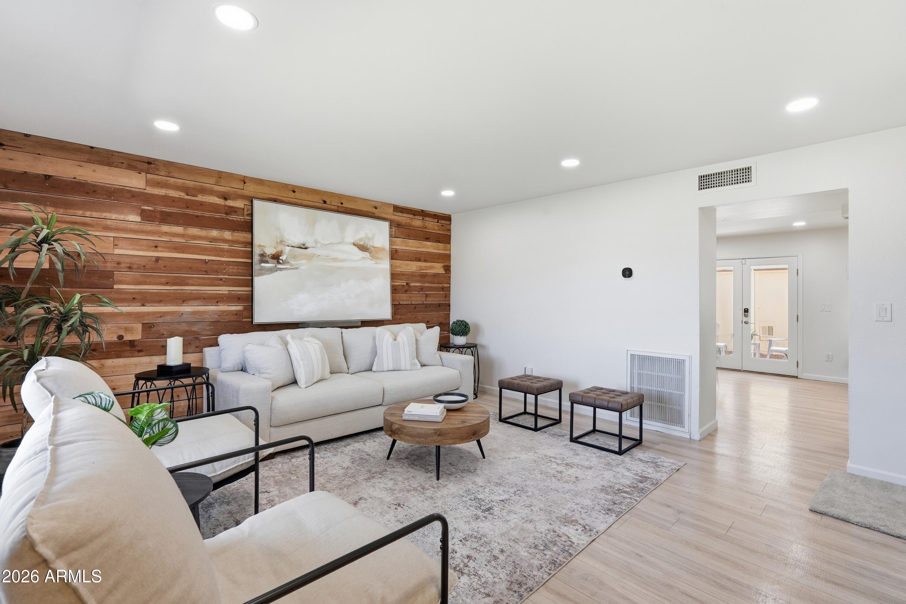 PARK SCOTTSDALE TOWNHOUSE UNIT TWO - Residential