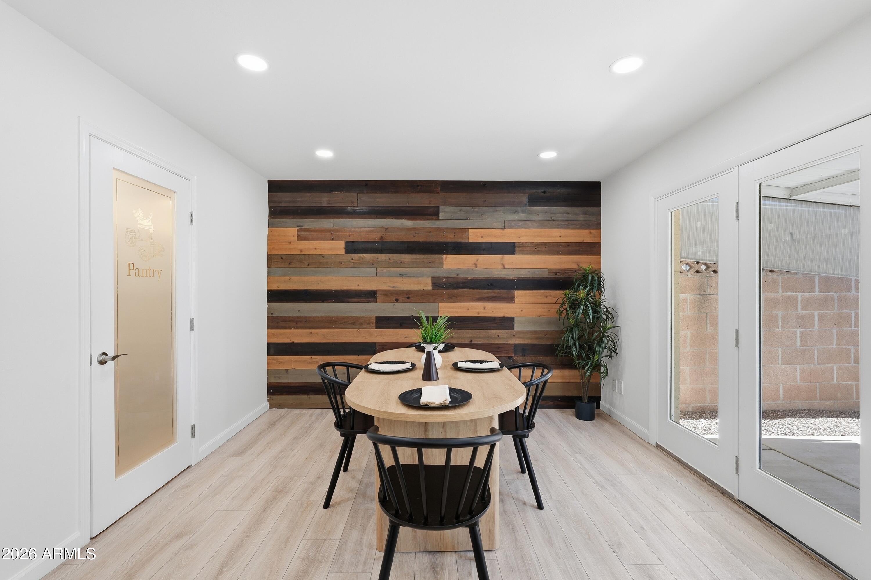 PARK SCOTTSDALE TOWNHOUSE UNIT TWO - Residential