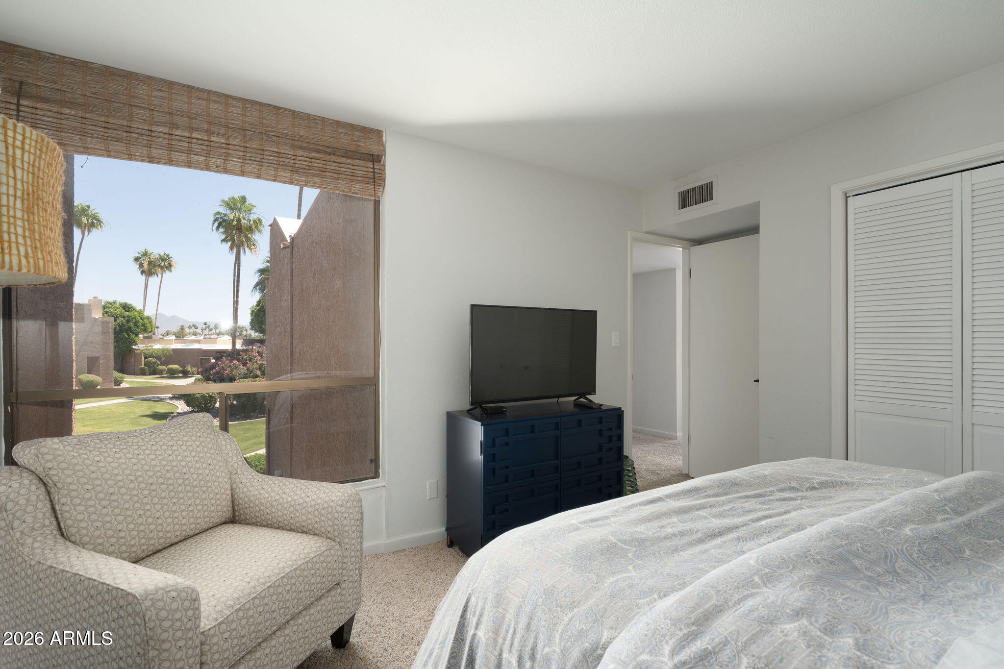SHORES - Residential