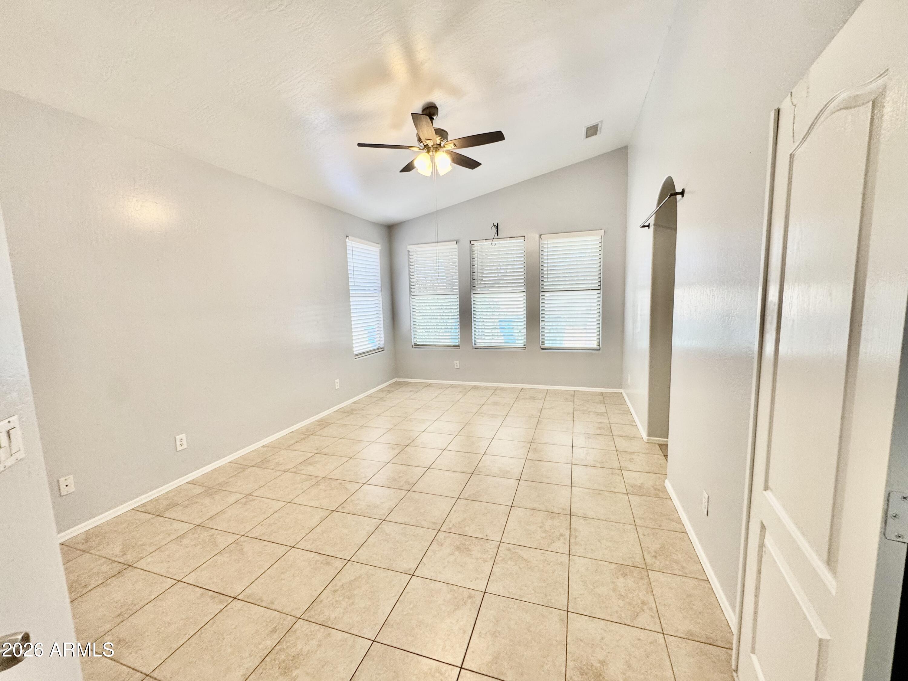 VISTAS 2 - Residential Lease