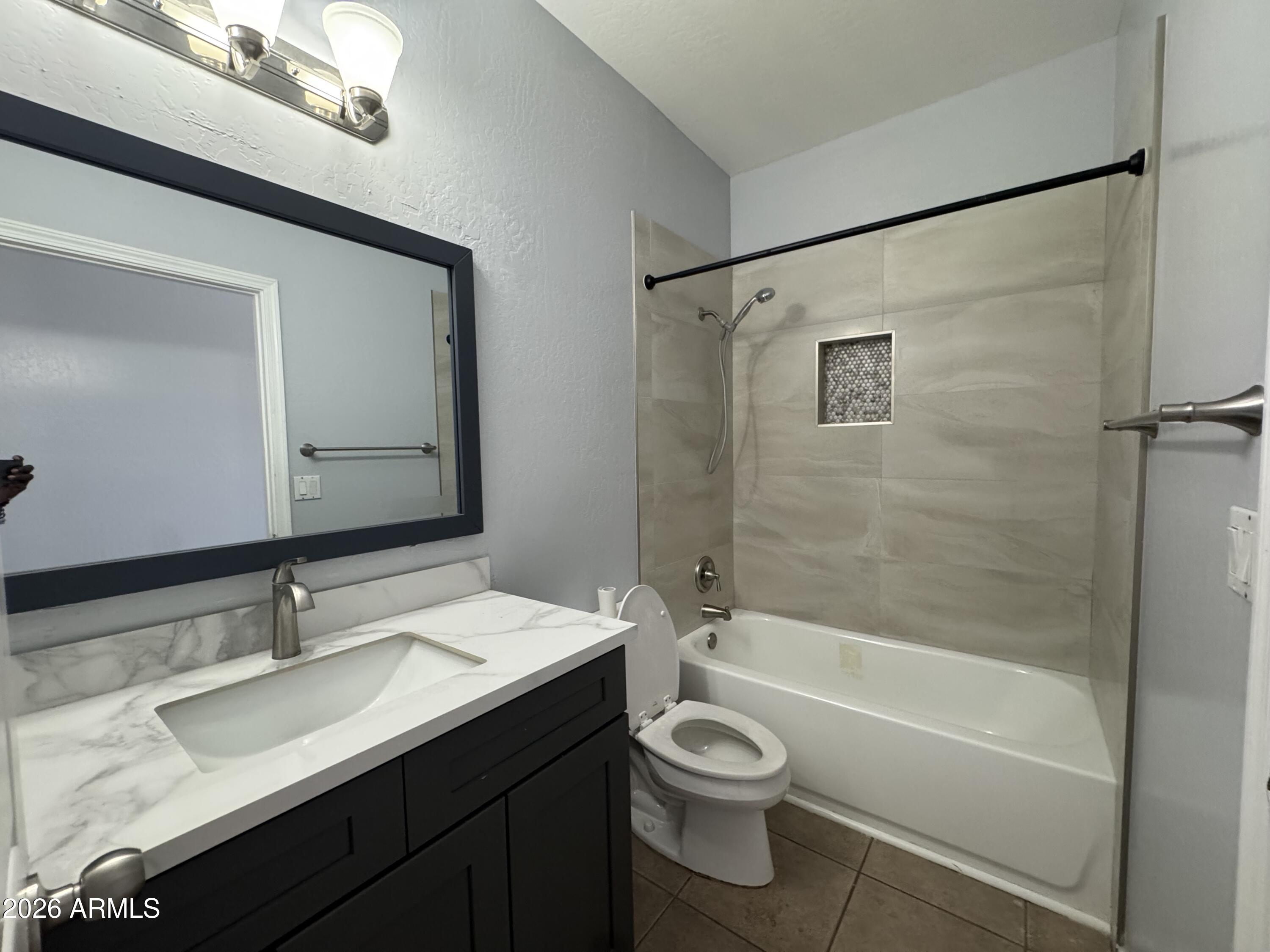 VISTAS 2 - Residential Lease