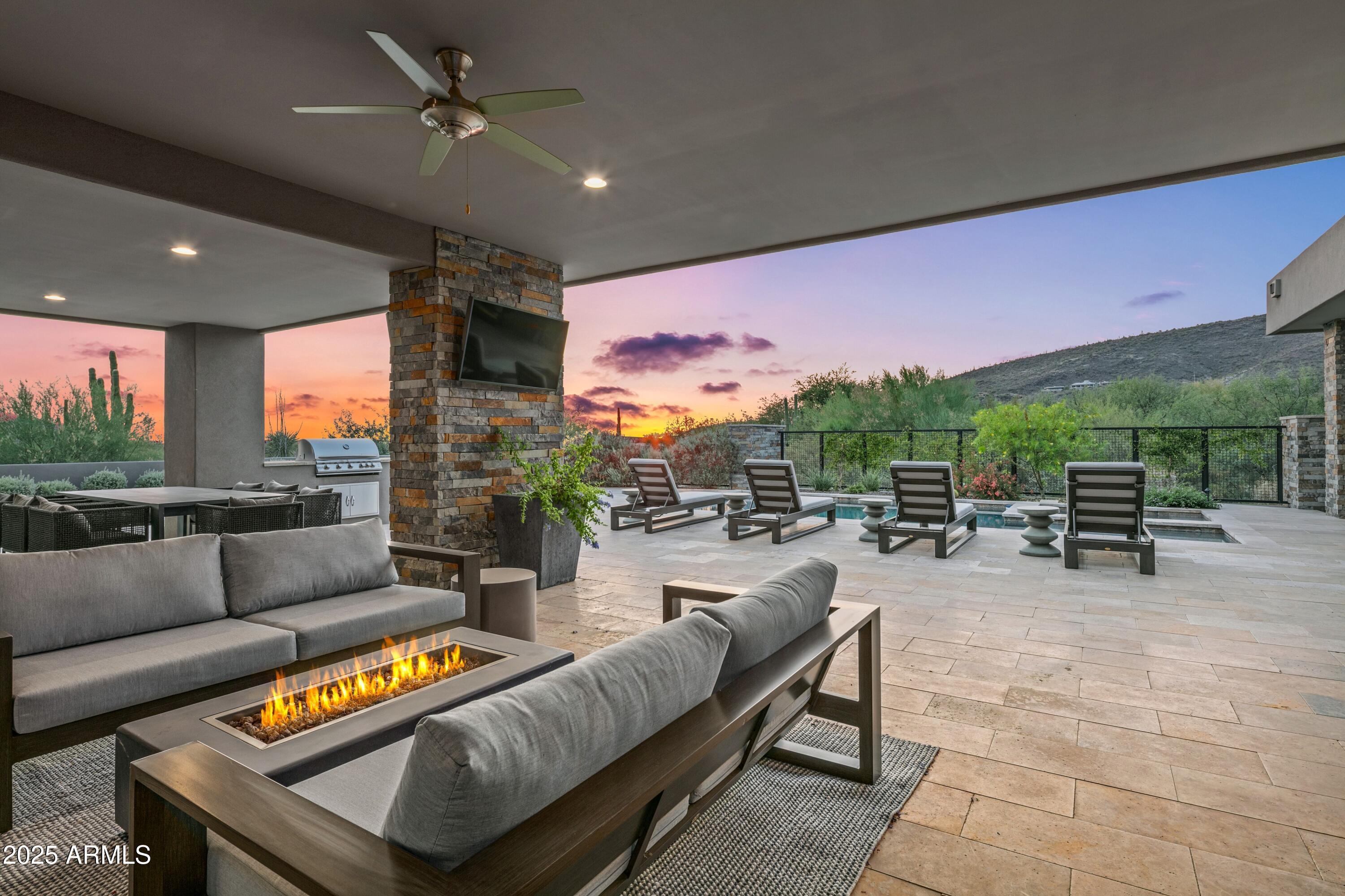 DESERT MOUNTAIN - Residential