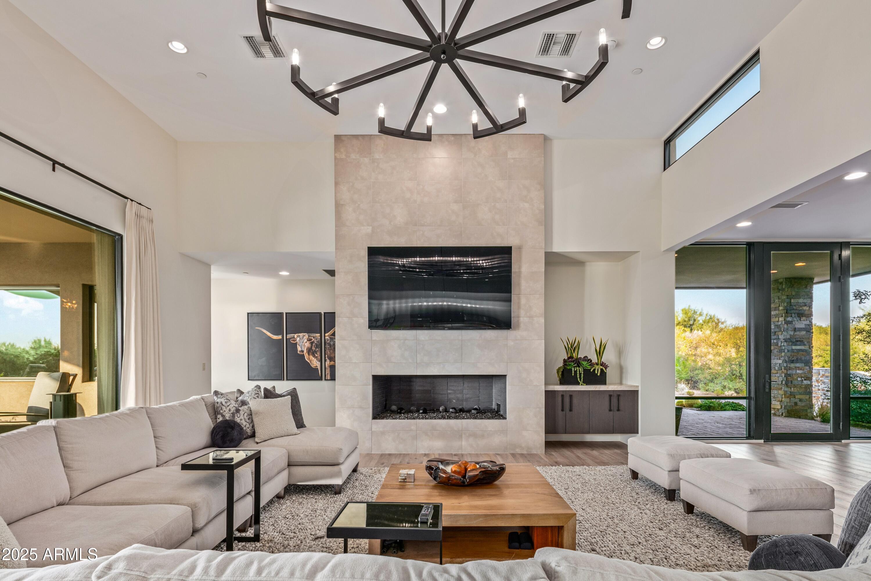 DESERT MOUNTAIN - Residential