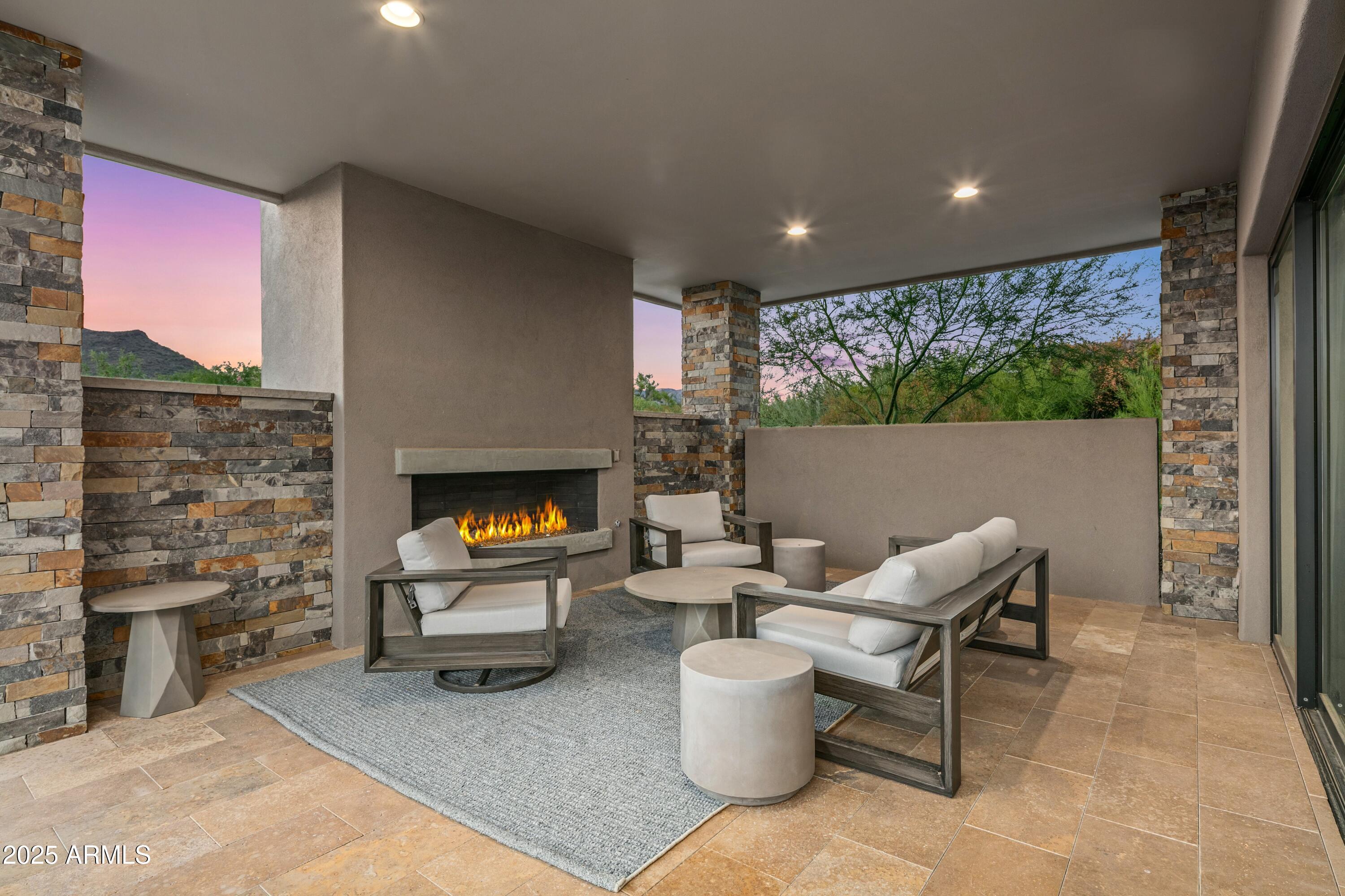 DESERT MOUNTAIN - Residential