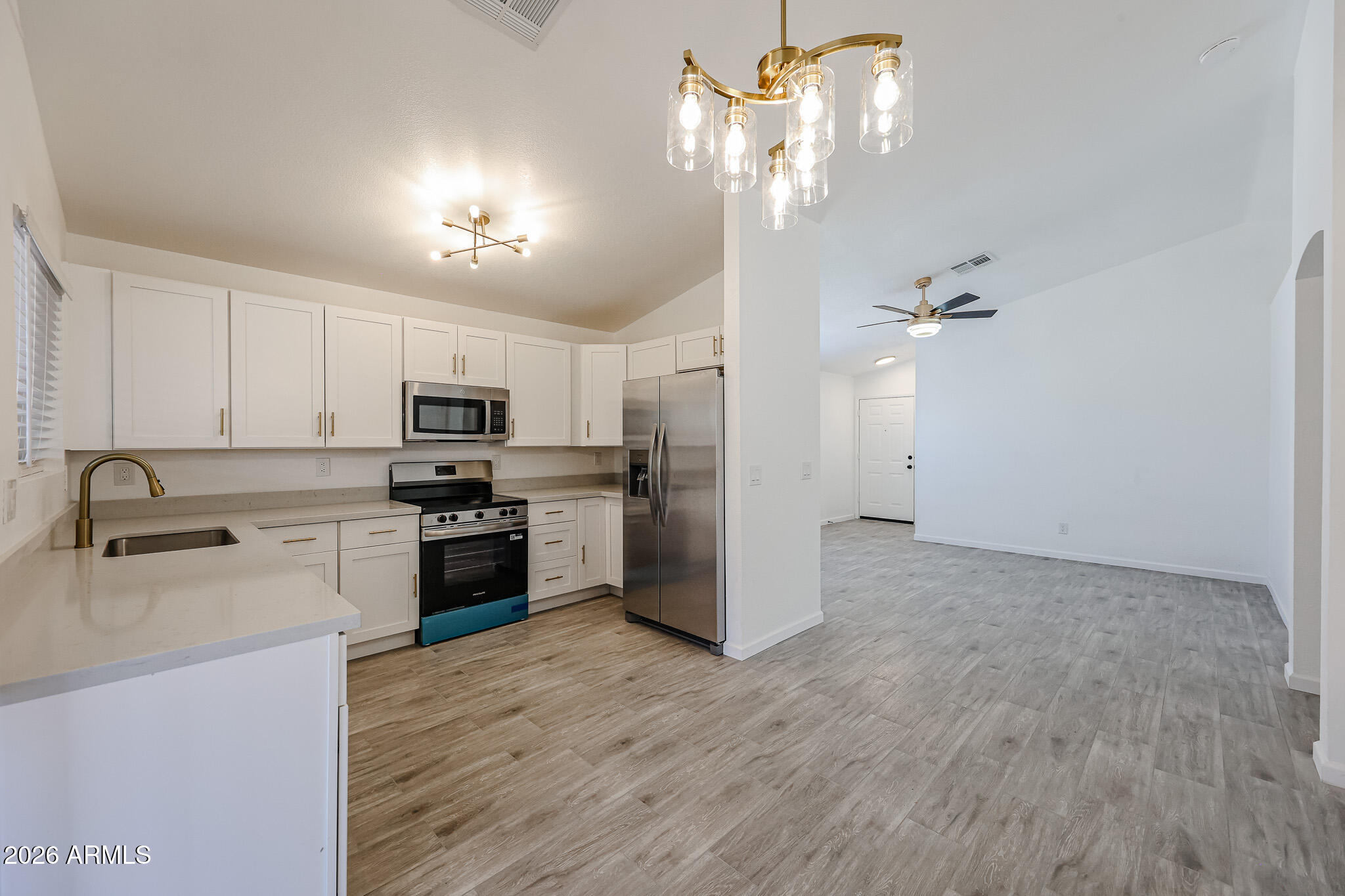 HORIZONS ON CAMELBACK UNIT 3 - Residential
