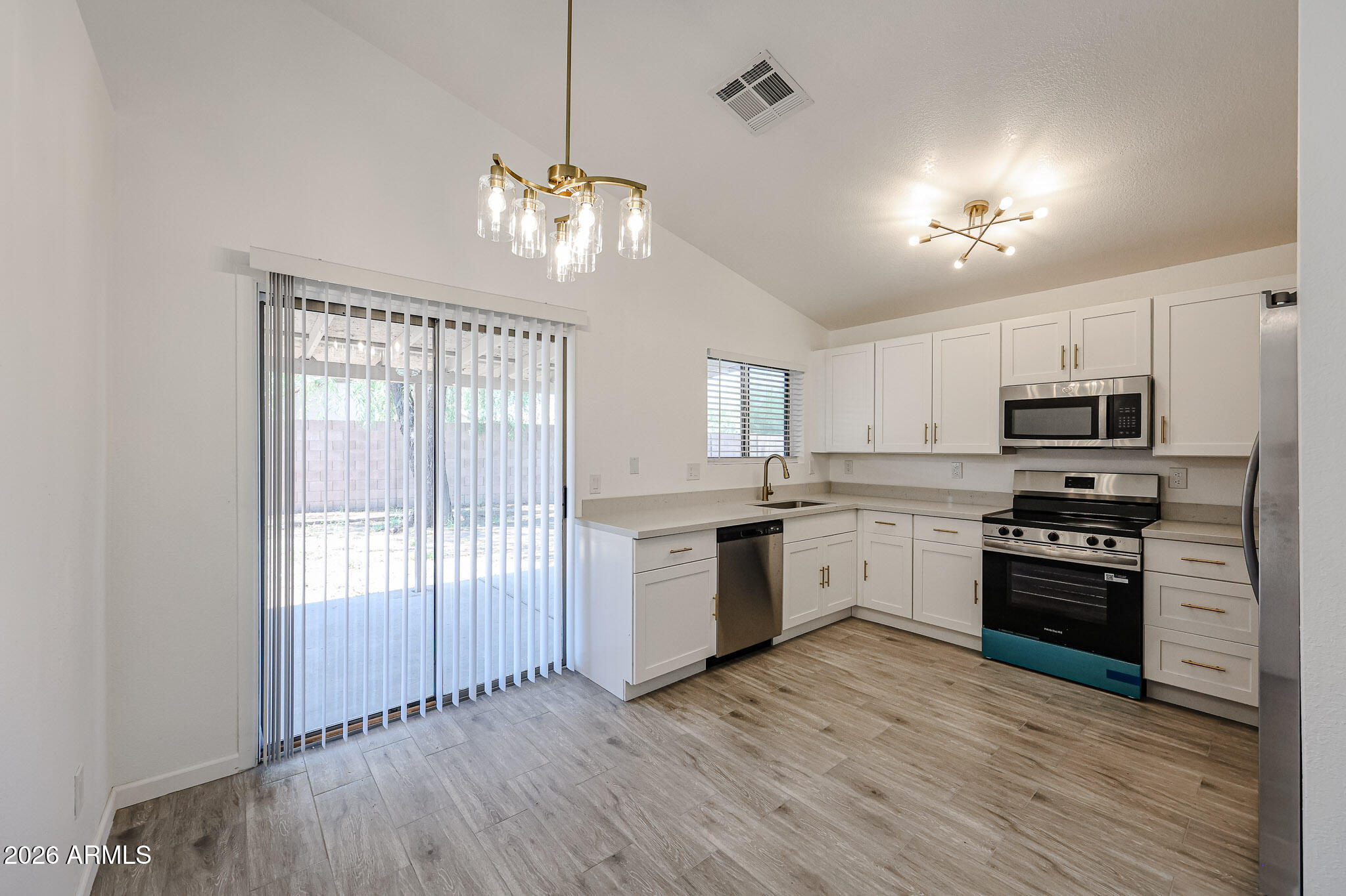 HORIZONS ON CAMELBACK UNIT 3 - Residential