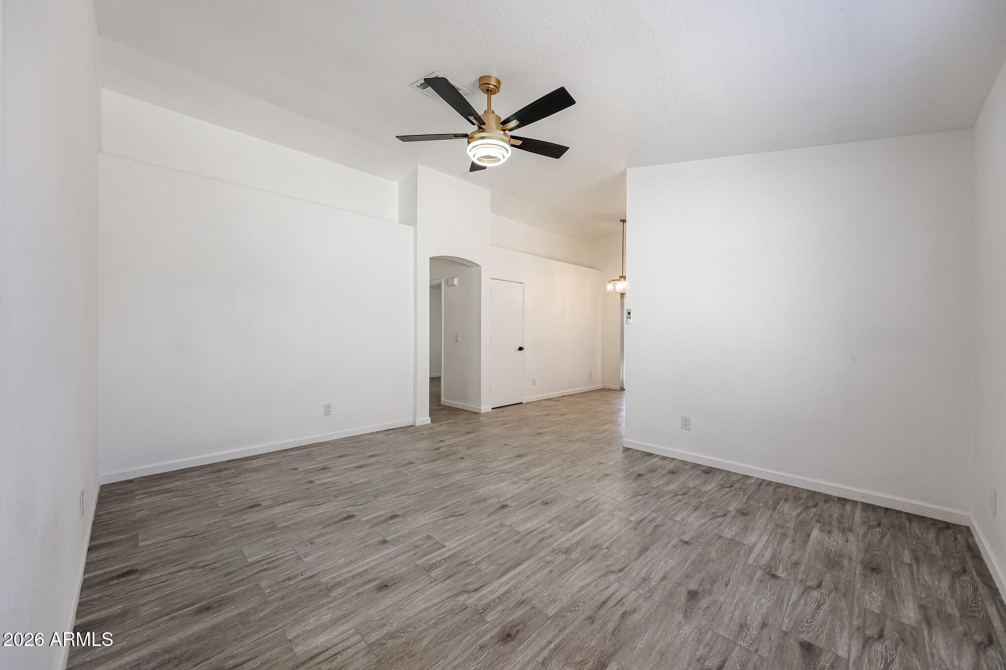 HORIZONS ON CAMELBACK UNIT 3 - Residential