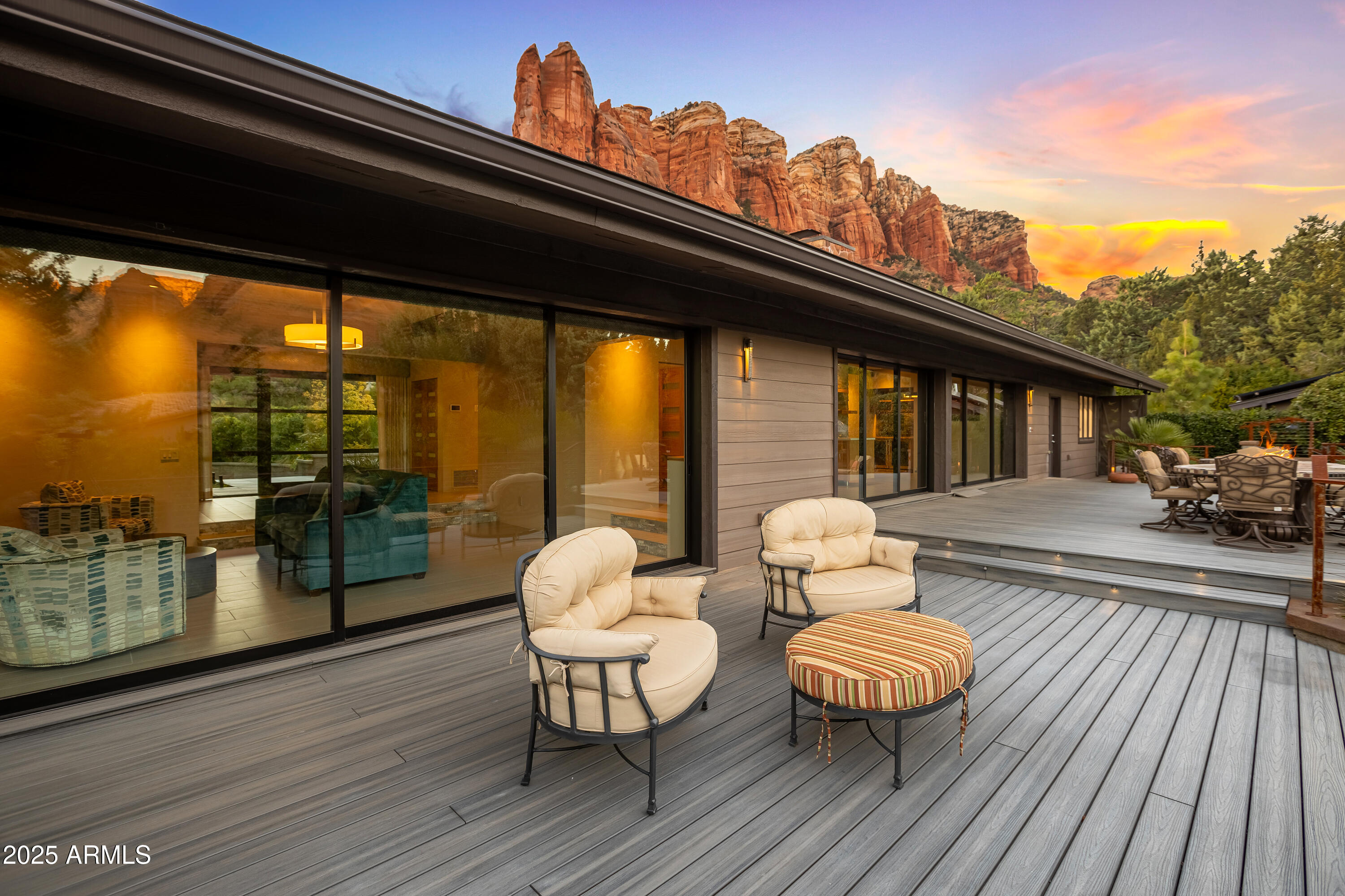 SHADOW ROCK - Residential