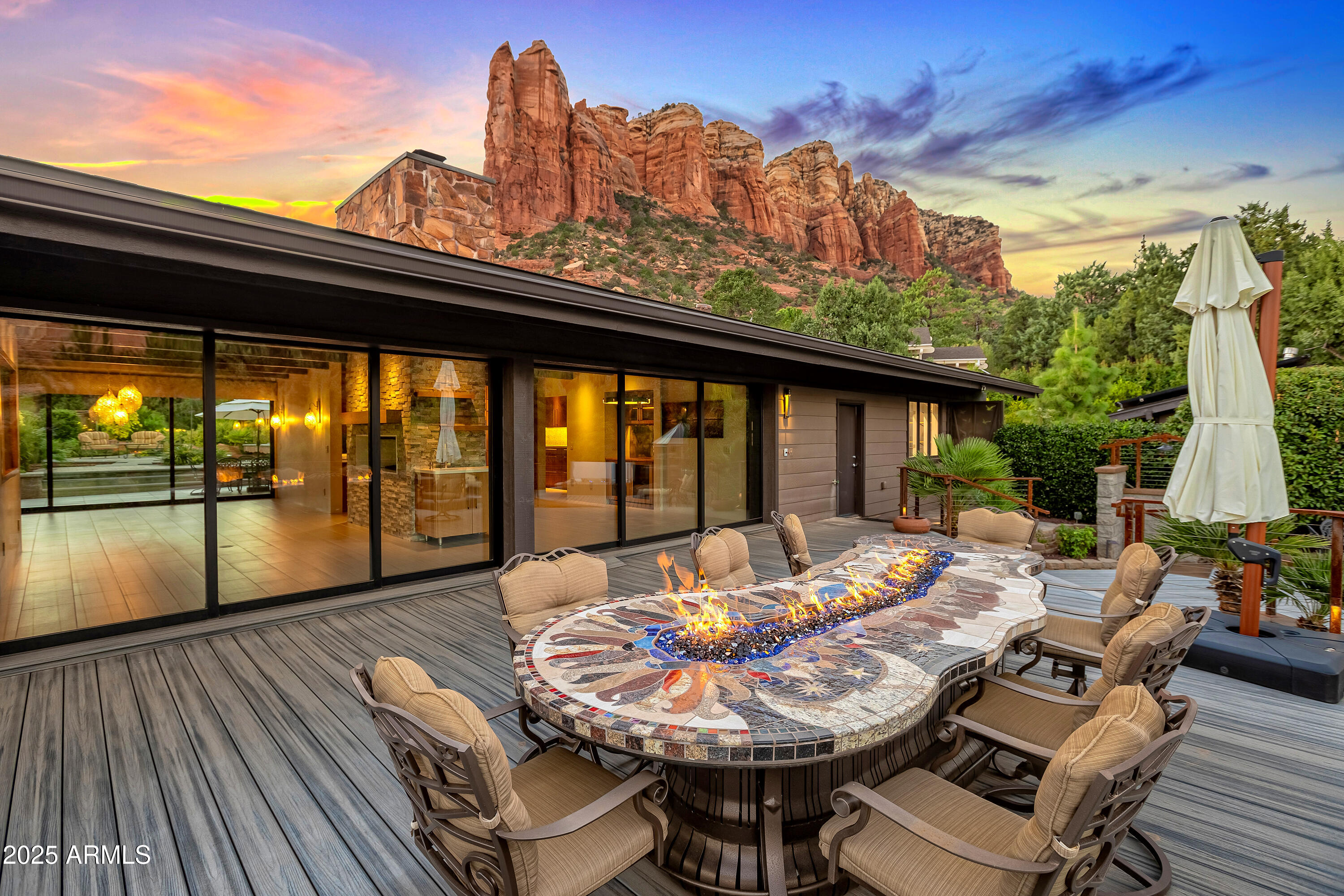 SHADOW ROCK - Residential