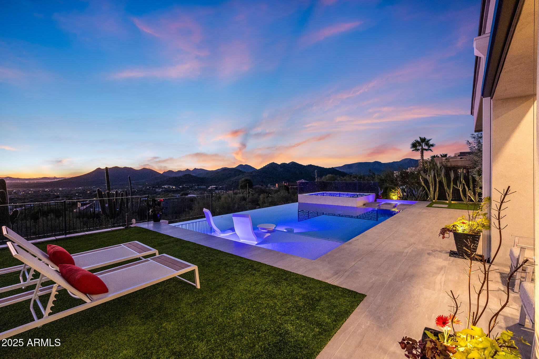 CAREFREE SENTINEL ROCK ESTATES 2 LOT 63-133 - Residential