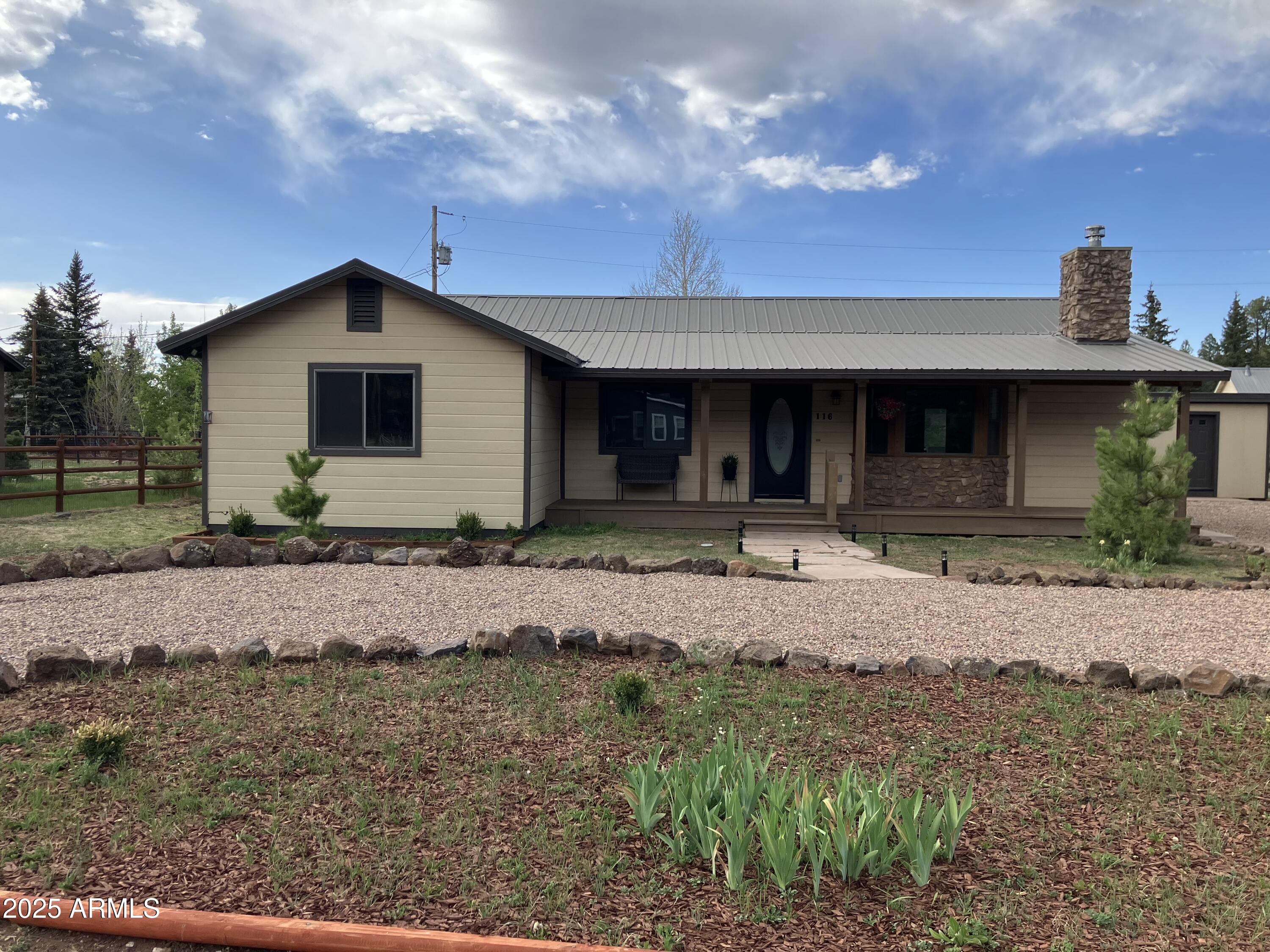 SKY HI RETREAT UNIT 2 - Residential