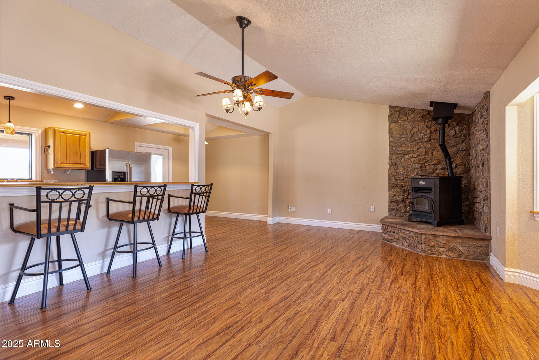 SKY HI RETREAT UNIT 2 - Residential