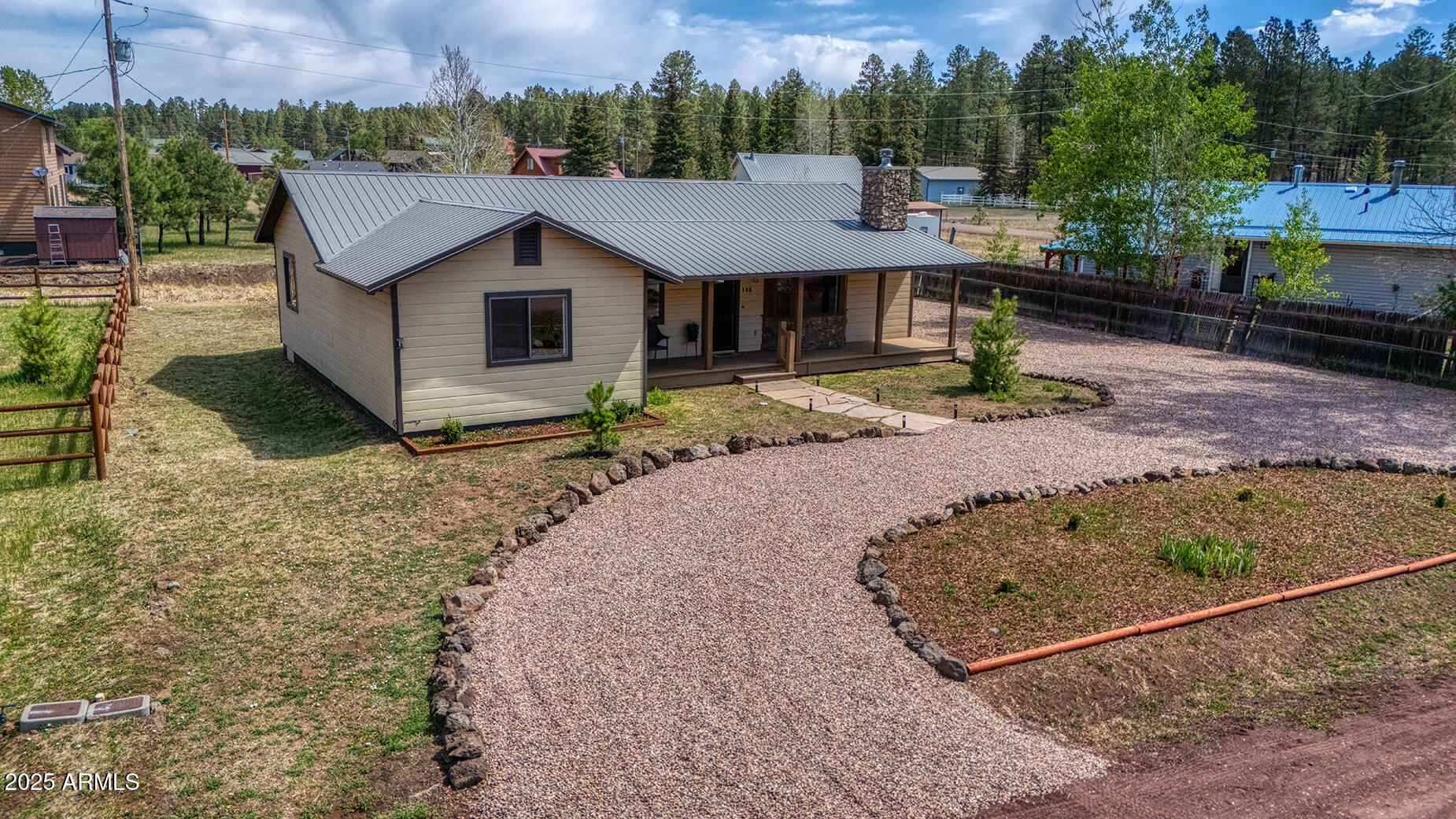 SKY HI RETREAT UNIT 2 - Residential